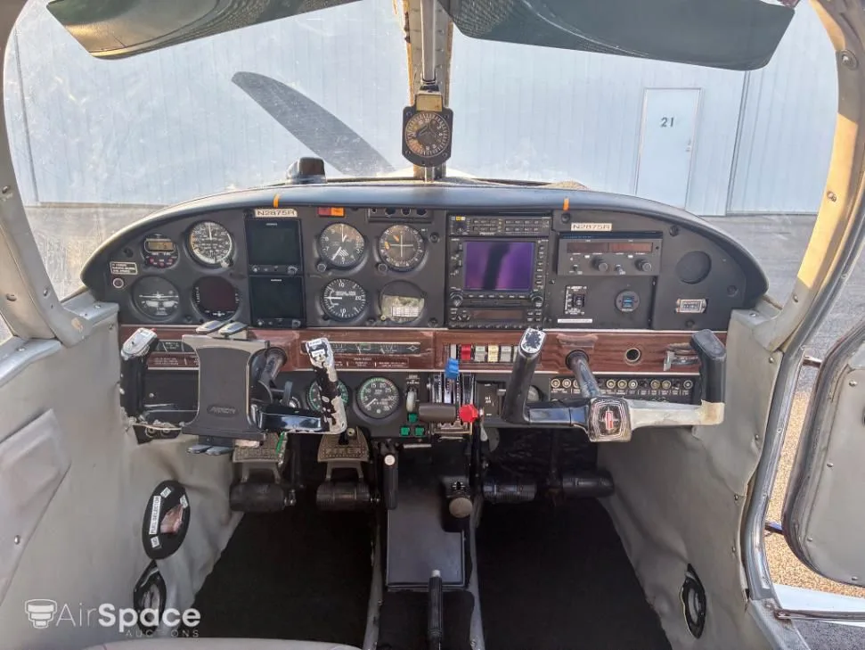 Cockpit and instrument panel of a 1969 Piper PA-28R-200 Arrow.