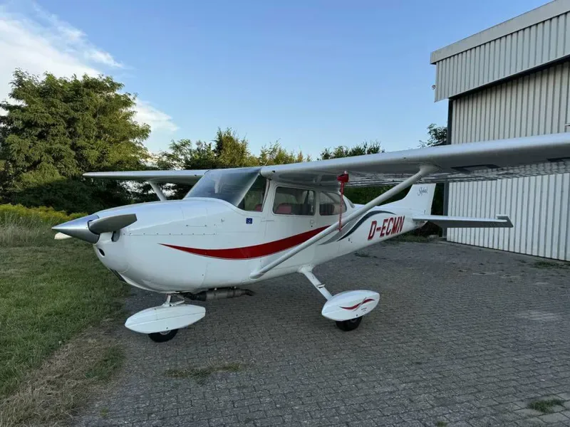 Exterior view of a 1970 Cessna 172K.