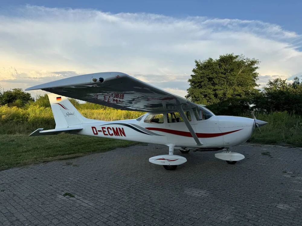 Exterior view of a 1970 Cessna 172K.