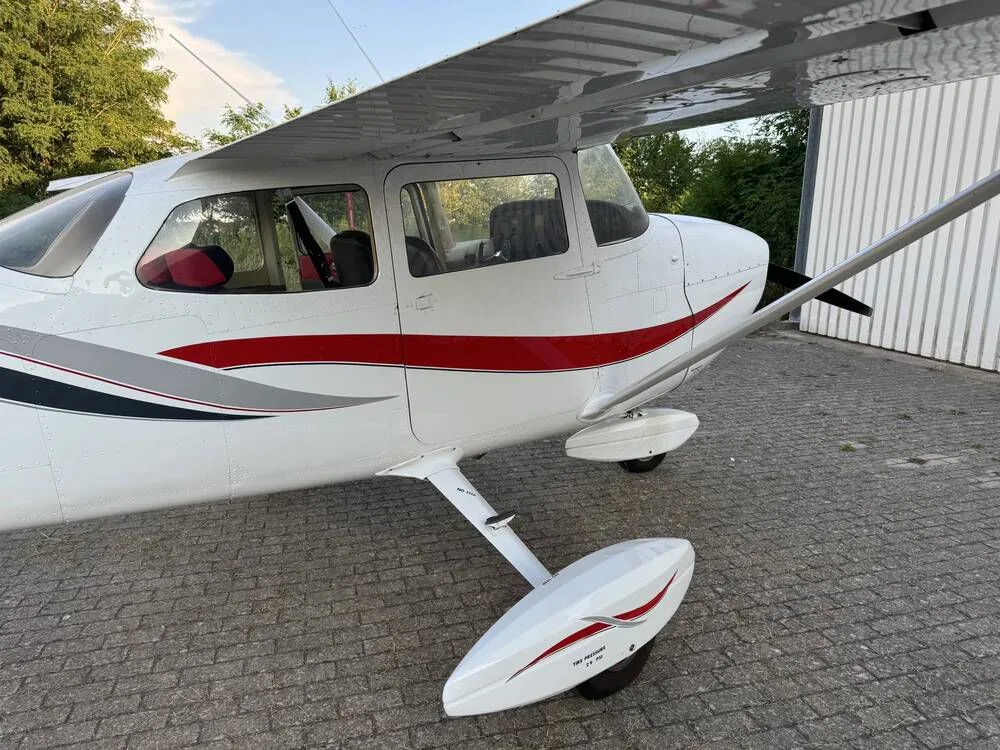Exterior view of a 1970 Cessna 172K.