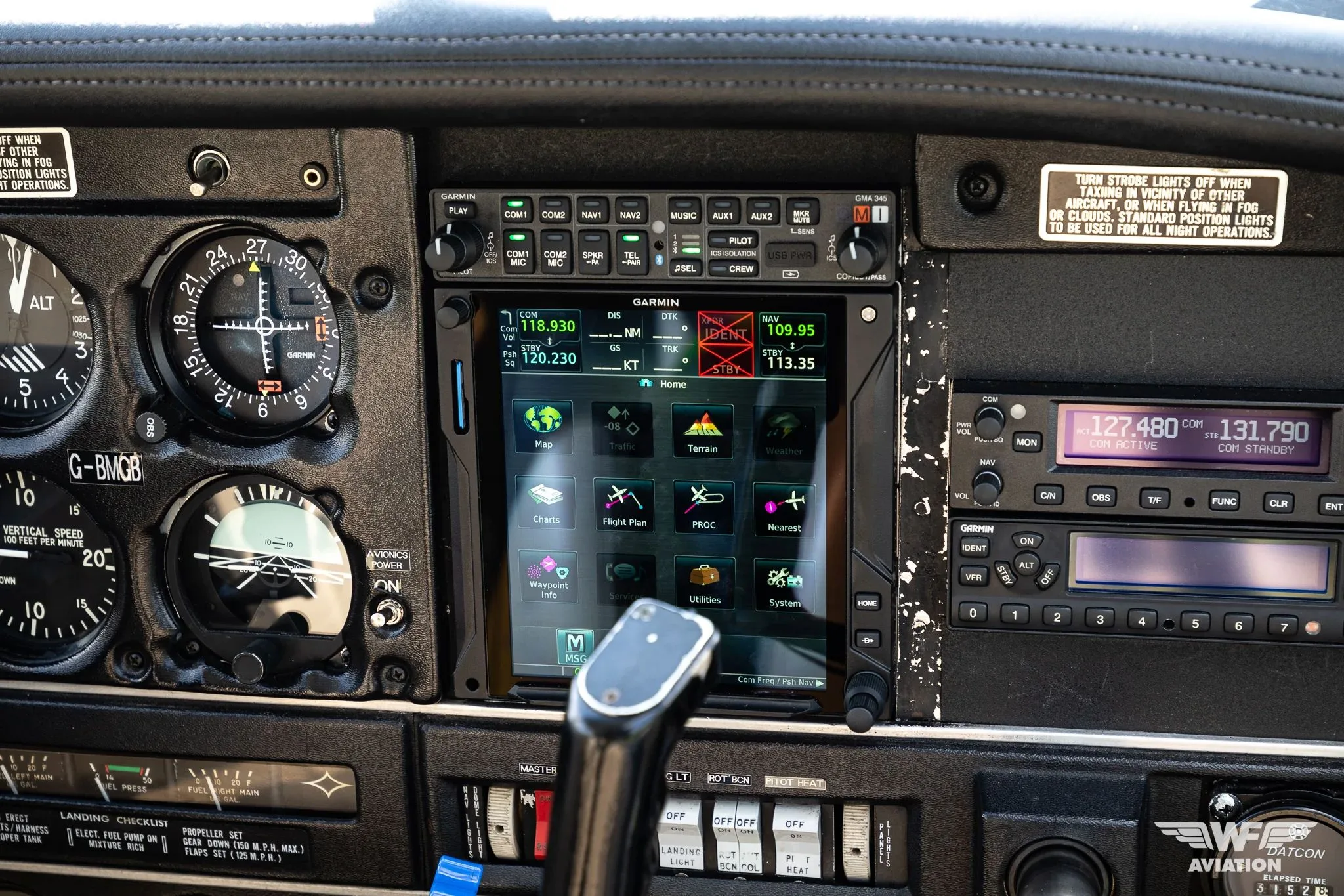 Avionics suite of a 1973 Piper PA-28R-200 Arrow II.