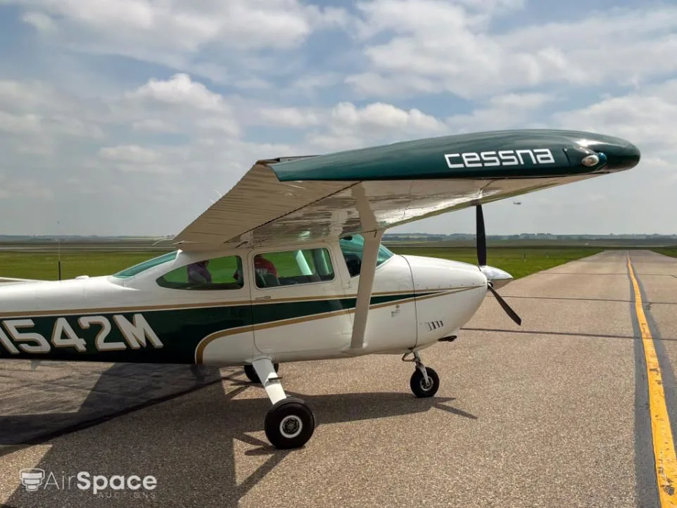 1975 Cessna 182P Skylane