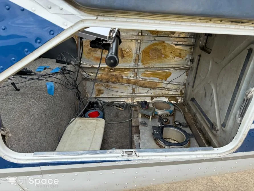 Cockpit and instrument panel of a 1975 Cessna 210L Turbo Centurion.
