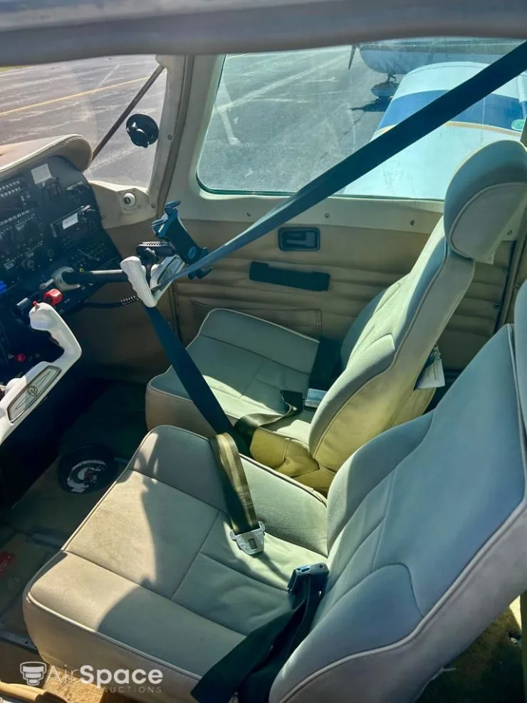Cabin interior of a 1976 Beech B24R Sierra 200.