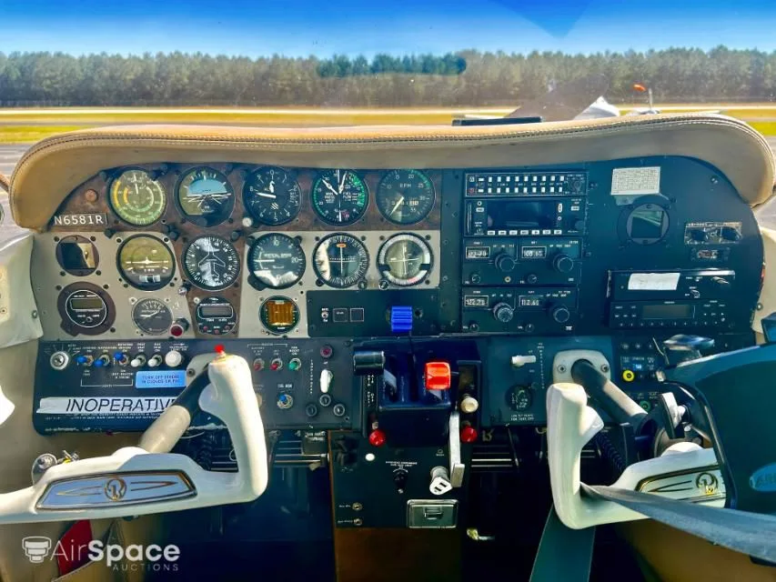 Cockpit and instrument panel of a 1976 Beech B24R Sierra 200.