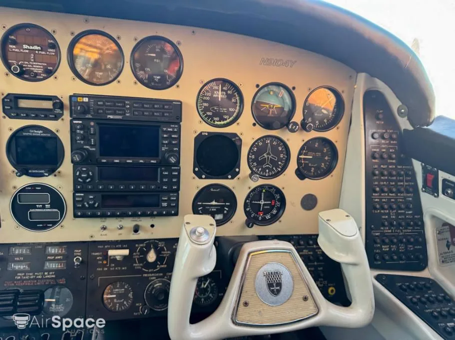 Cockpit and instrument panel of a 1976 Beechcraft 60 Duke.