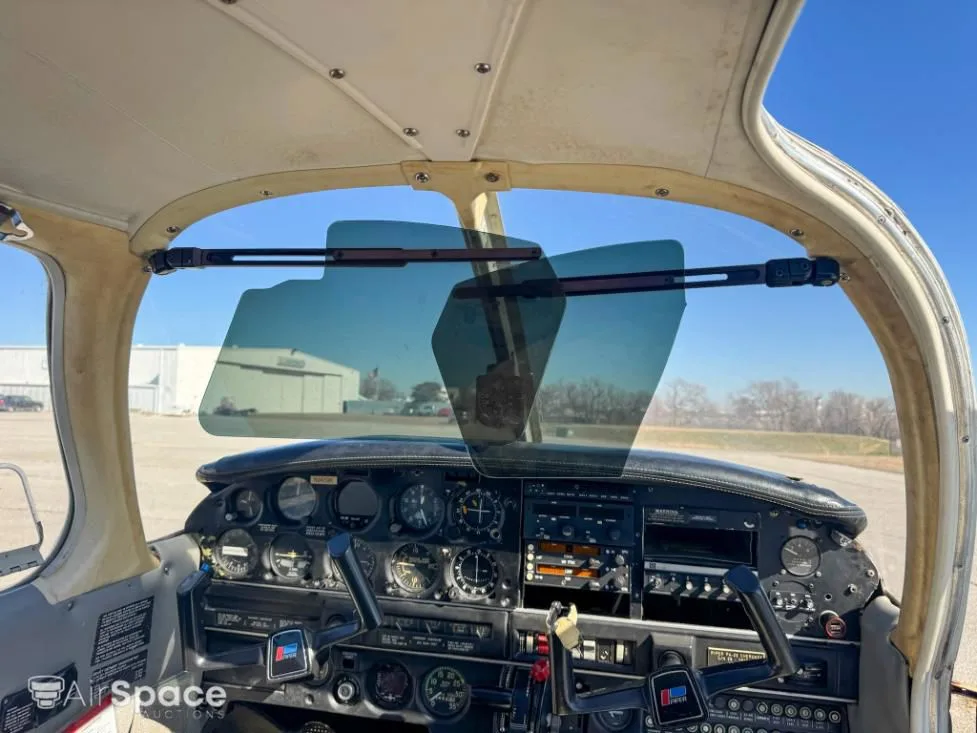 Avionics suite of a 1976 Piper PA-28-140 Cherokee.