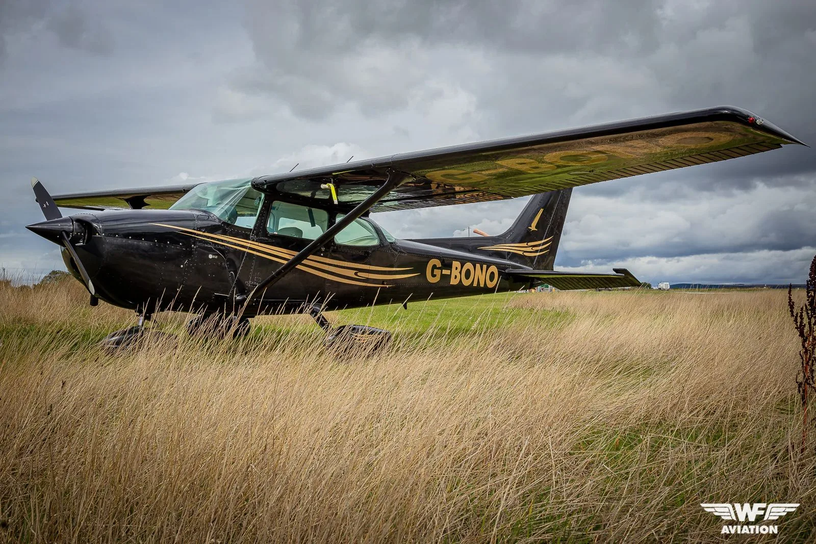 Exterior view of a 1977 Cessna 172N.