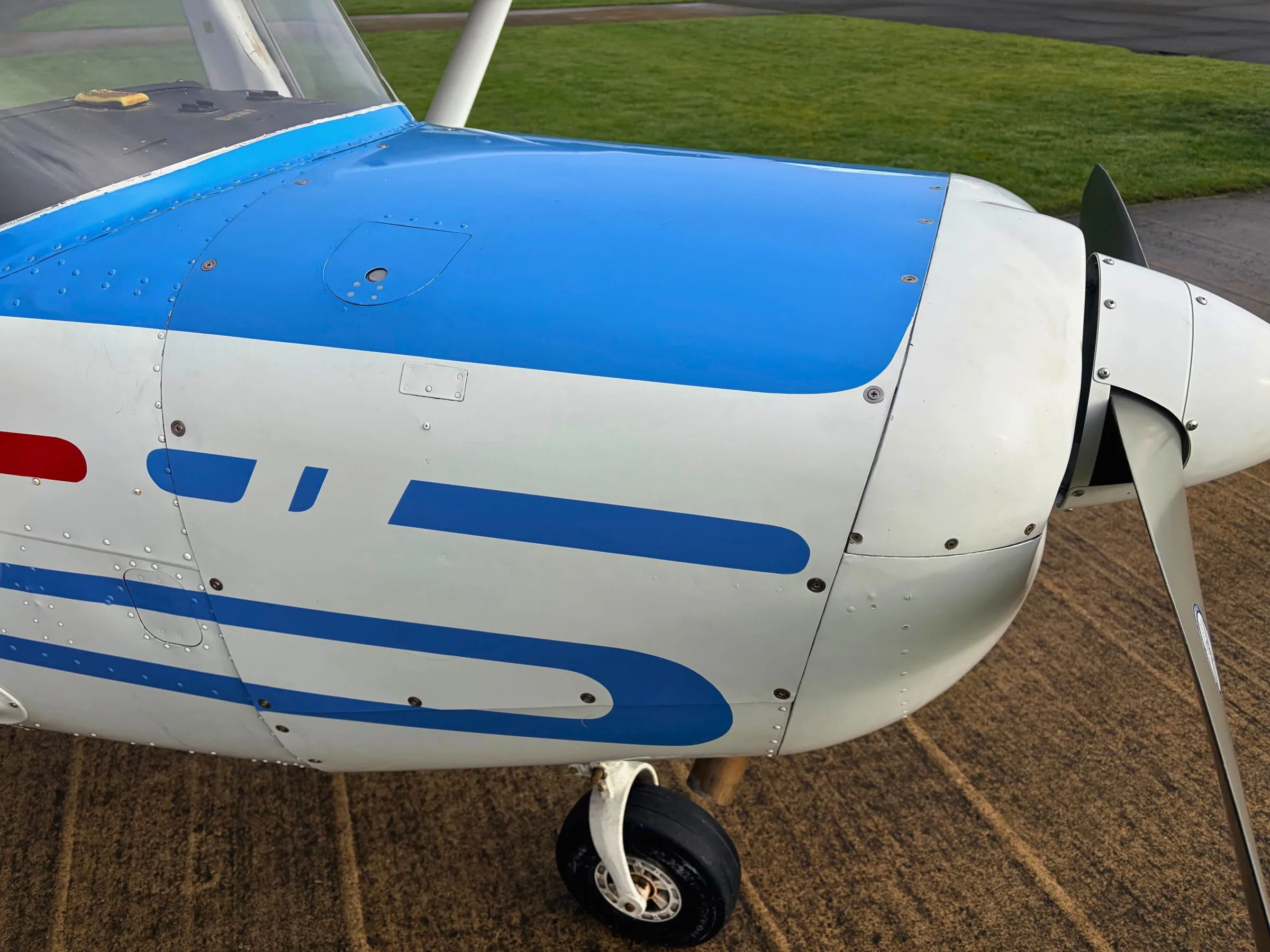 Engine detail of a 1979 Cessna F152.