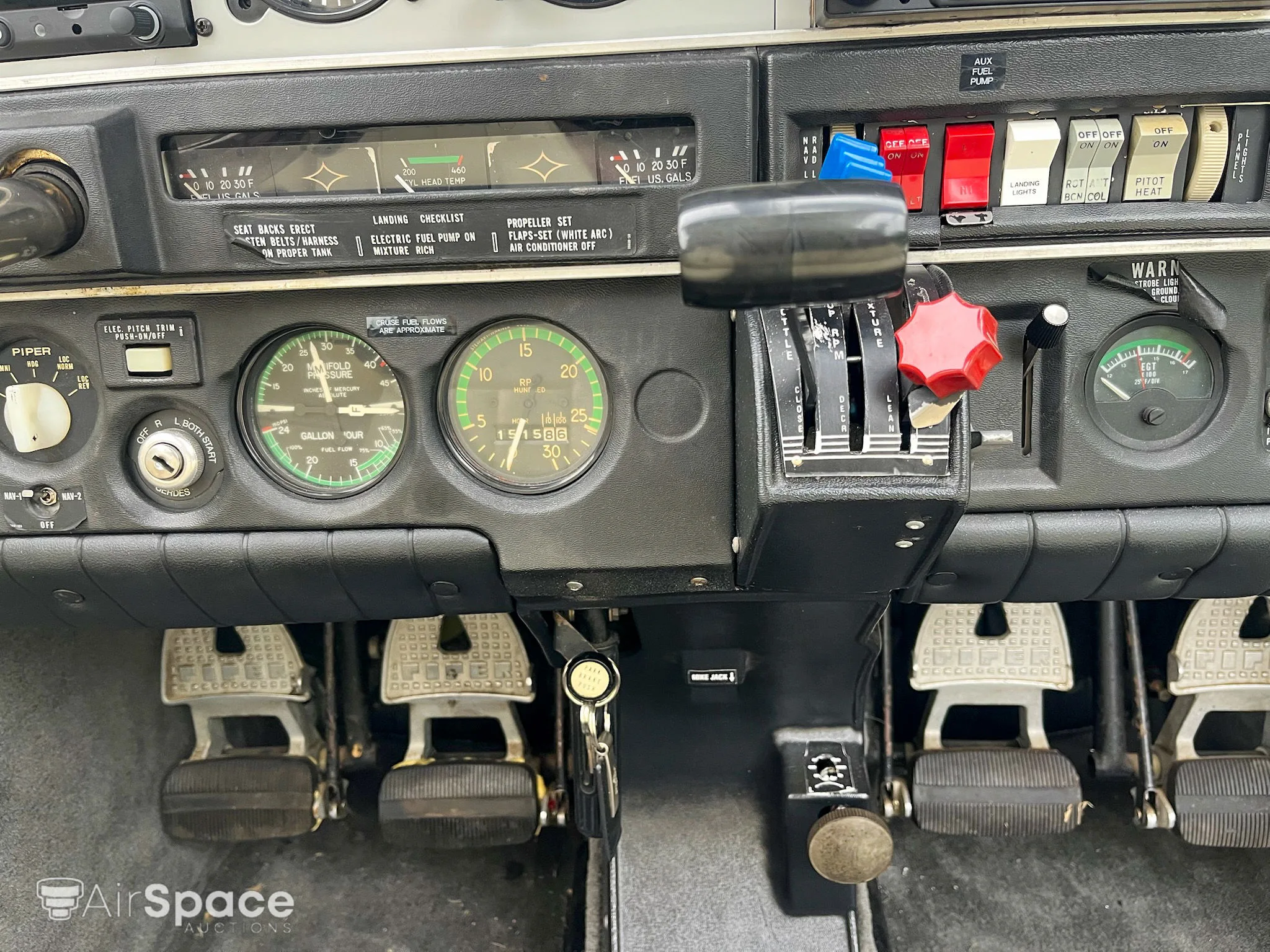 Cockpit and instrument panel of a 1979 Piper PA-28-201T Turbo Dakota.