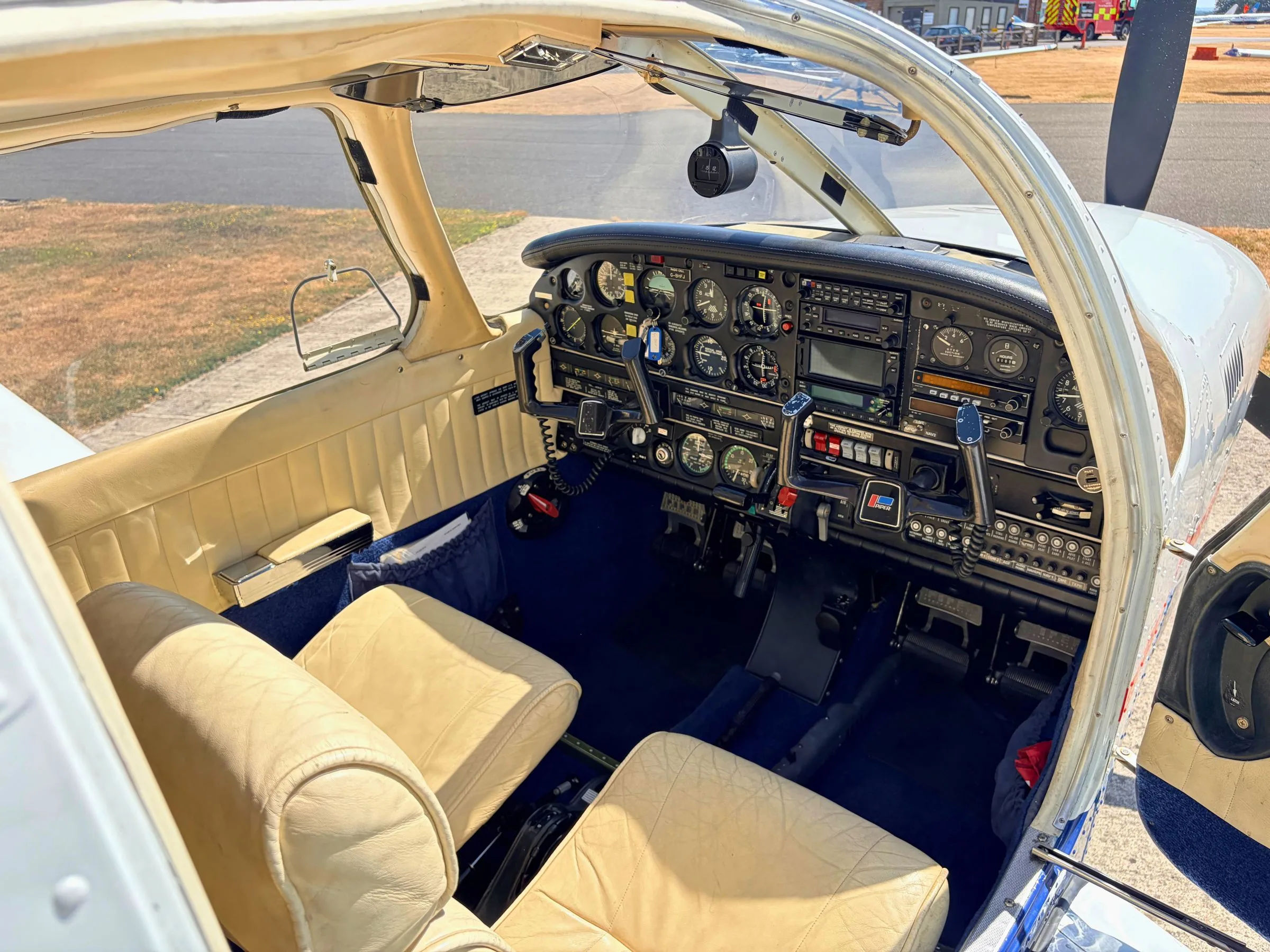 Cockpit and instrument panel of a 1979 Piper PA-28RT-201T Turbo Arrow IV.