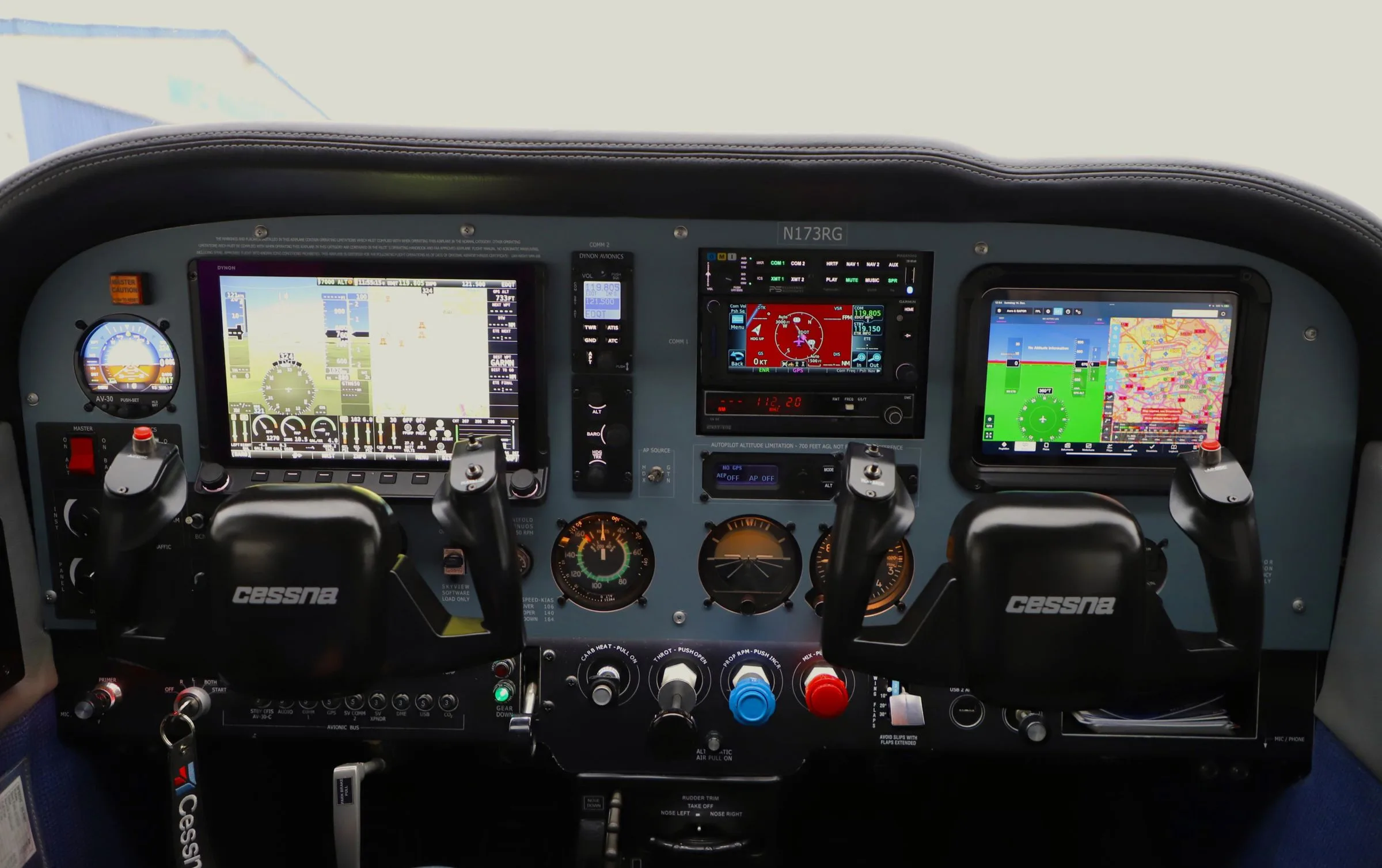 Avionics suite of a 1980 Cessna 172RG Cutlass.