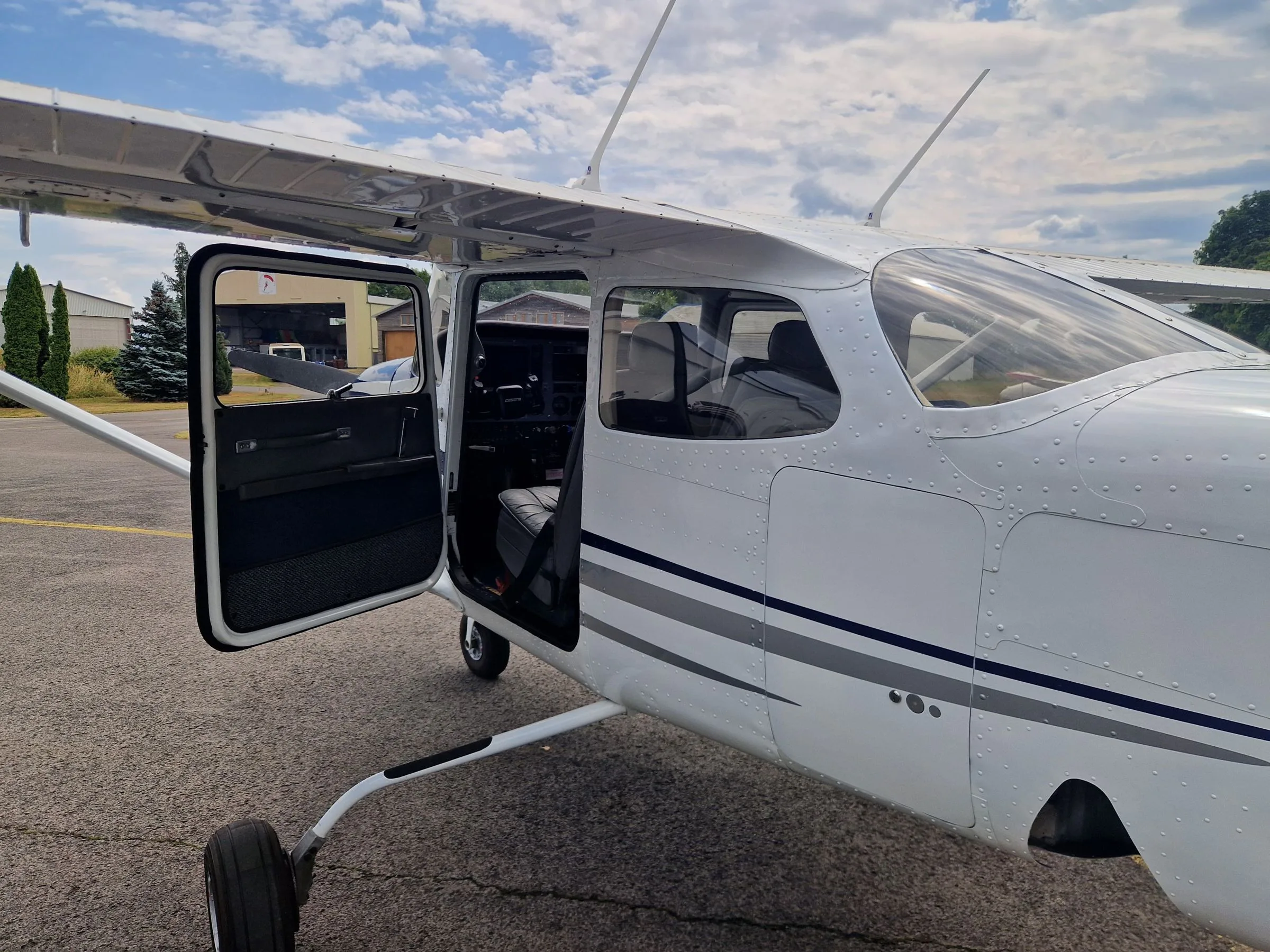 Exterior view of a 1980 Cessna 172RG Cutlass.