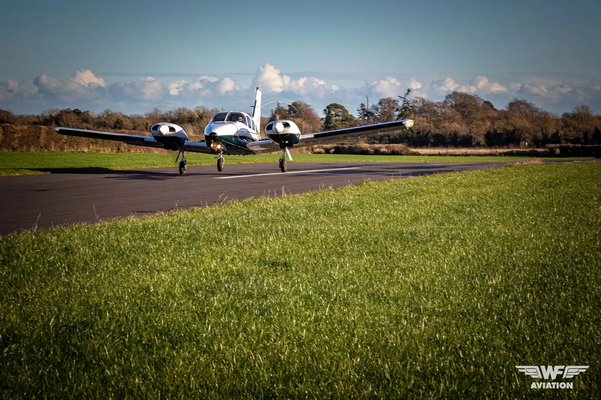 Exterior view of a 1980 Piper PA-34-200T Seneca II.