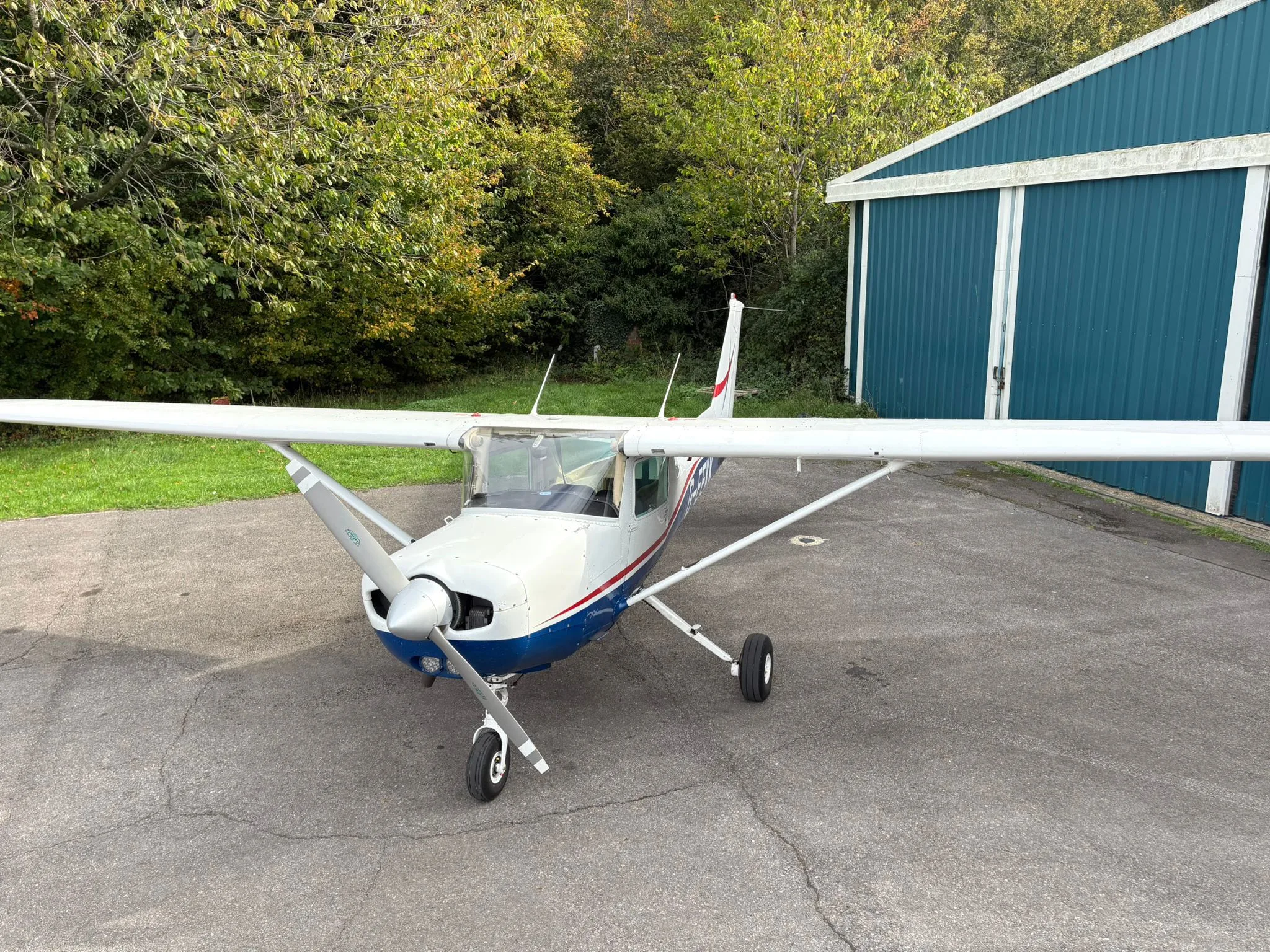 Exterior view of a 1982 Cessna 152.