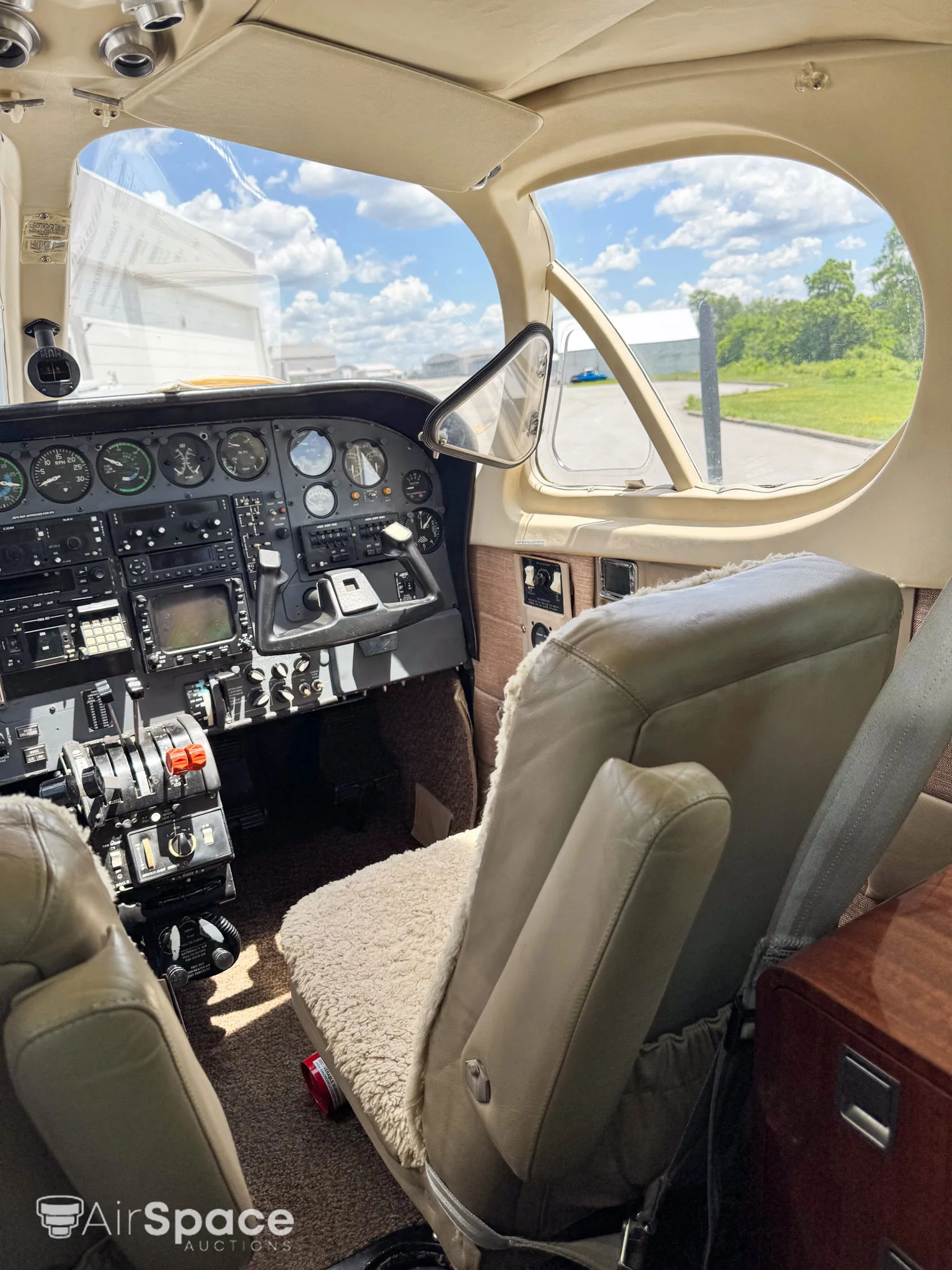 Cockpit and instrument panel of a 1984 Cessna 340.