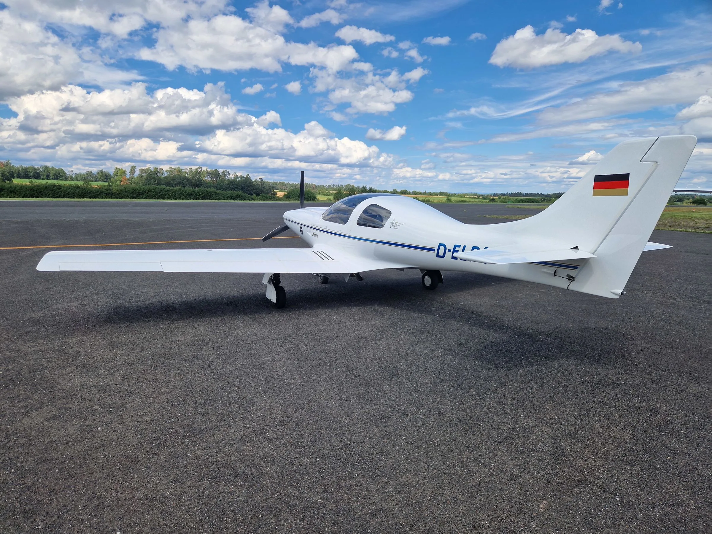Exterior view of a 1990 Lancair 235.