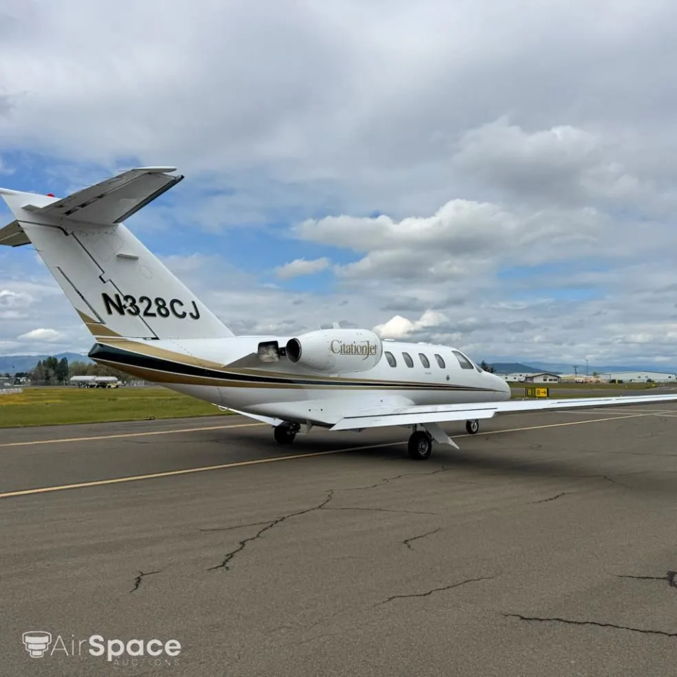 Exterior view of a 1999 Cessna 525 CitationJet.