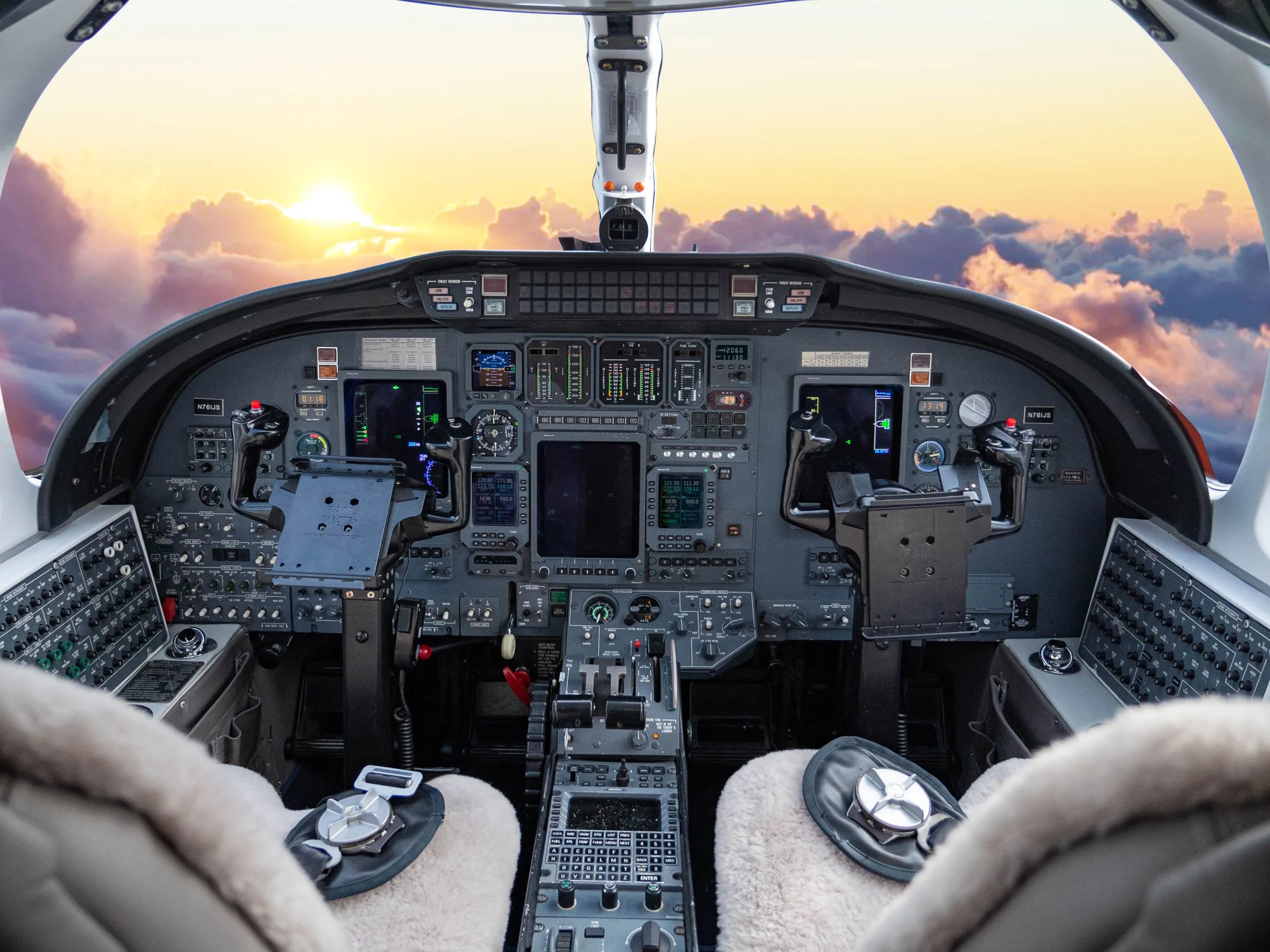 Cockpit and instrument panel of a 2001 Cessna 560 Encore Citation.