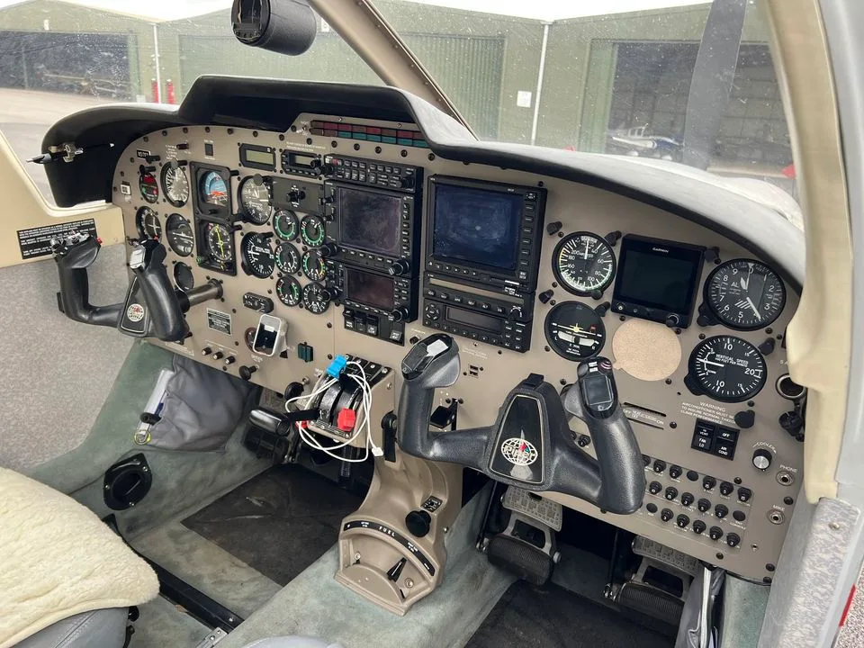 Cockpit and instrument panel of a 2001 Piper PA-32R-301T Saratoga 2 TC.
