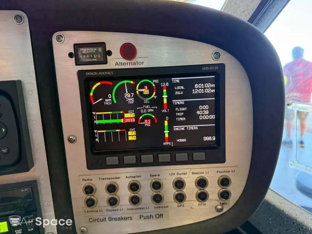Avionics suite of a 2007 Flight Design CTSW.