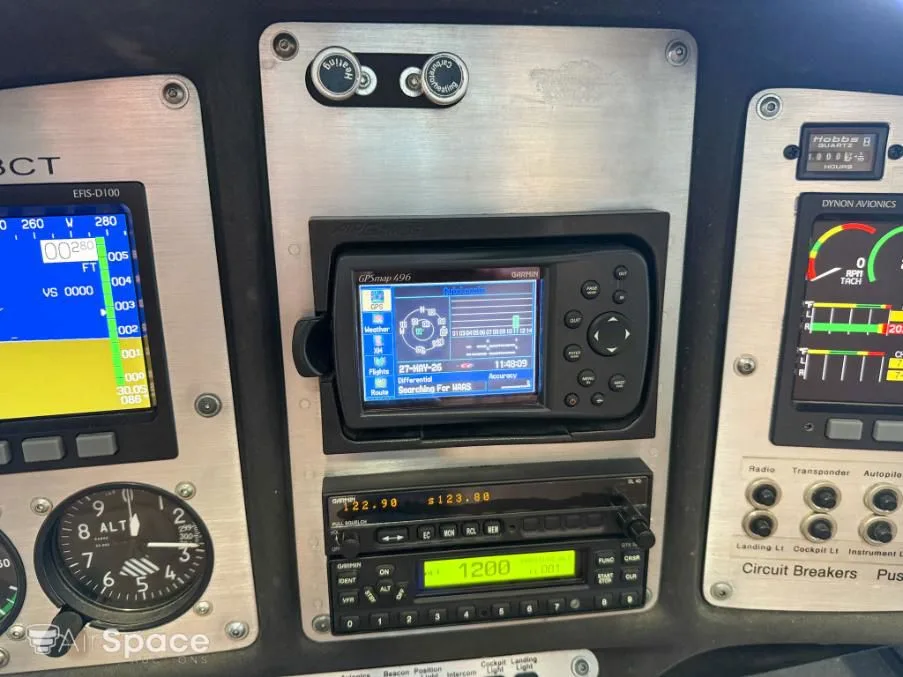 Avionics suite of a 2007 Flight Design CTSW.