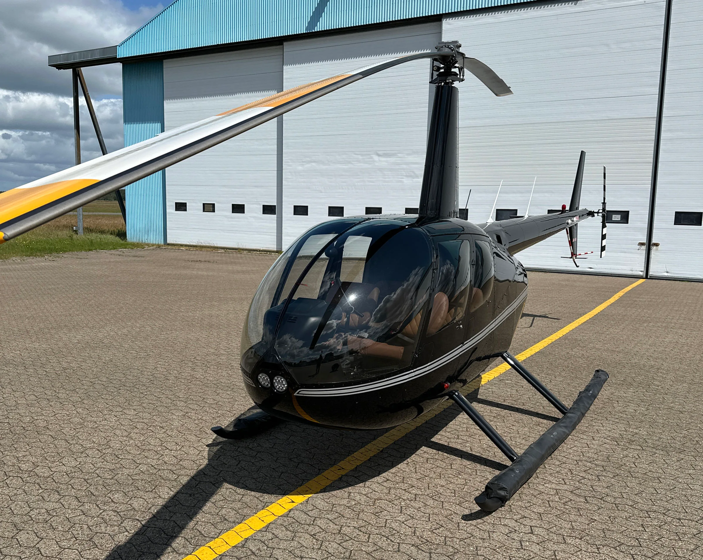 Marketing image of a 2007 Robinson R44 Clipper II.