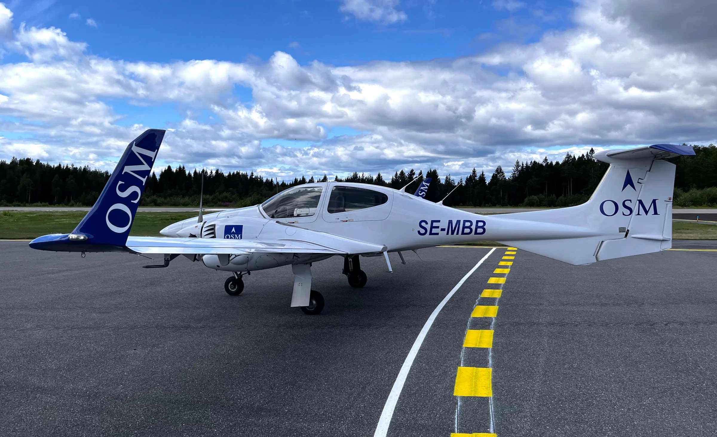 Marketing image of a 2008 Diamond DA42 Twin Star.