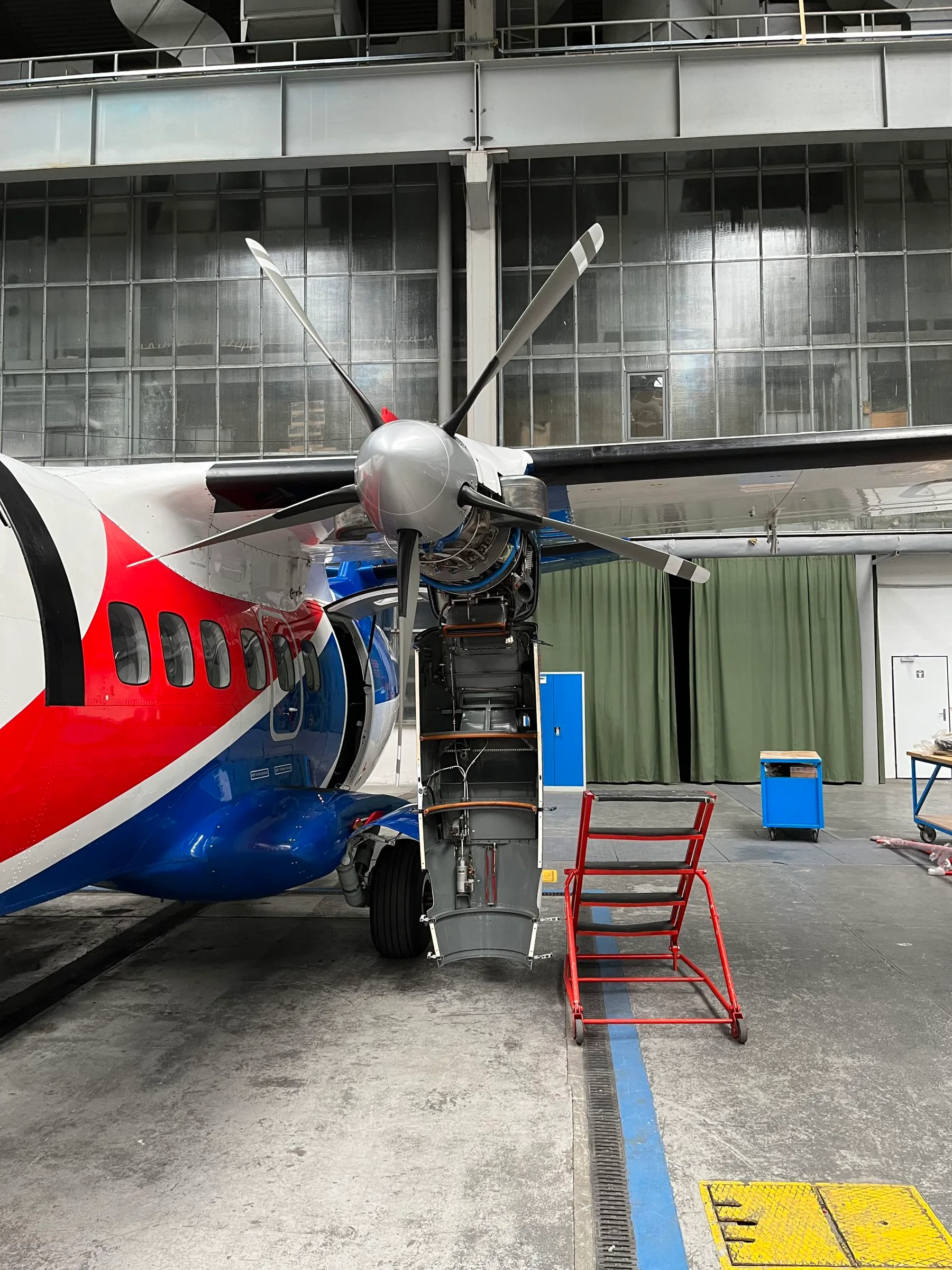 Exterior view of a 2011 Let L-410 UVP.
