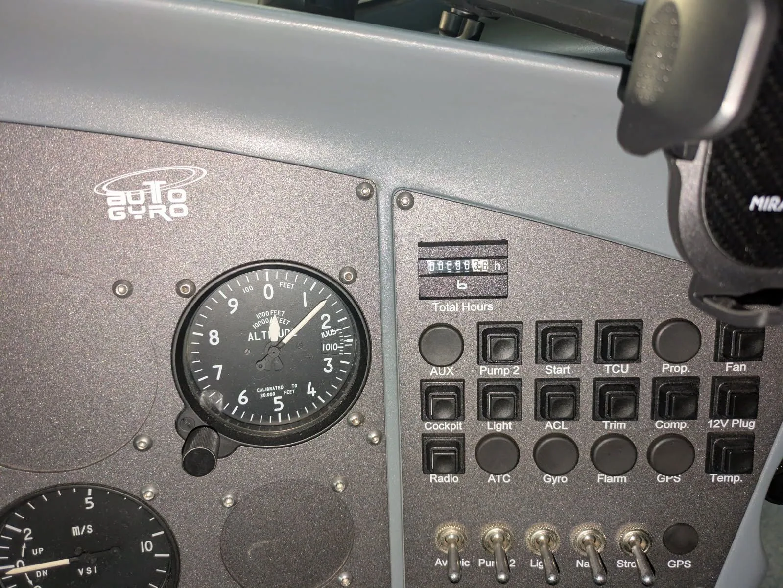 Avionics suite of a 2014 Autogyro Cavalon.