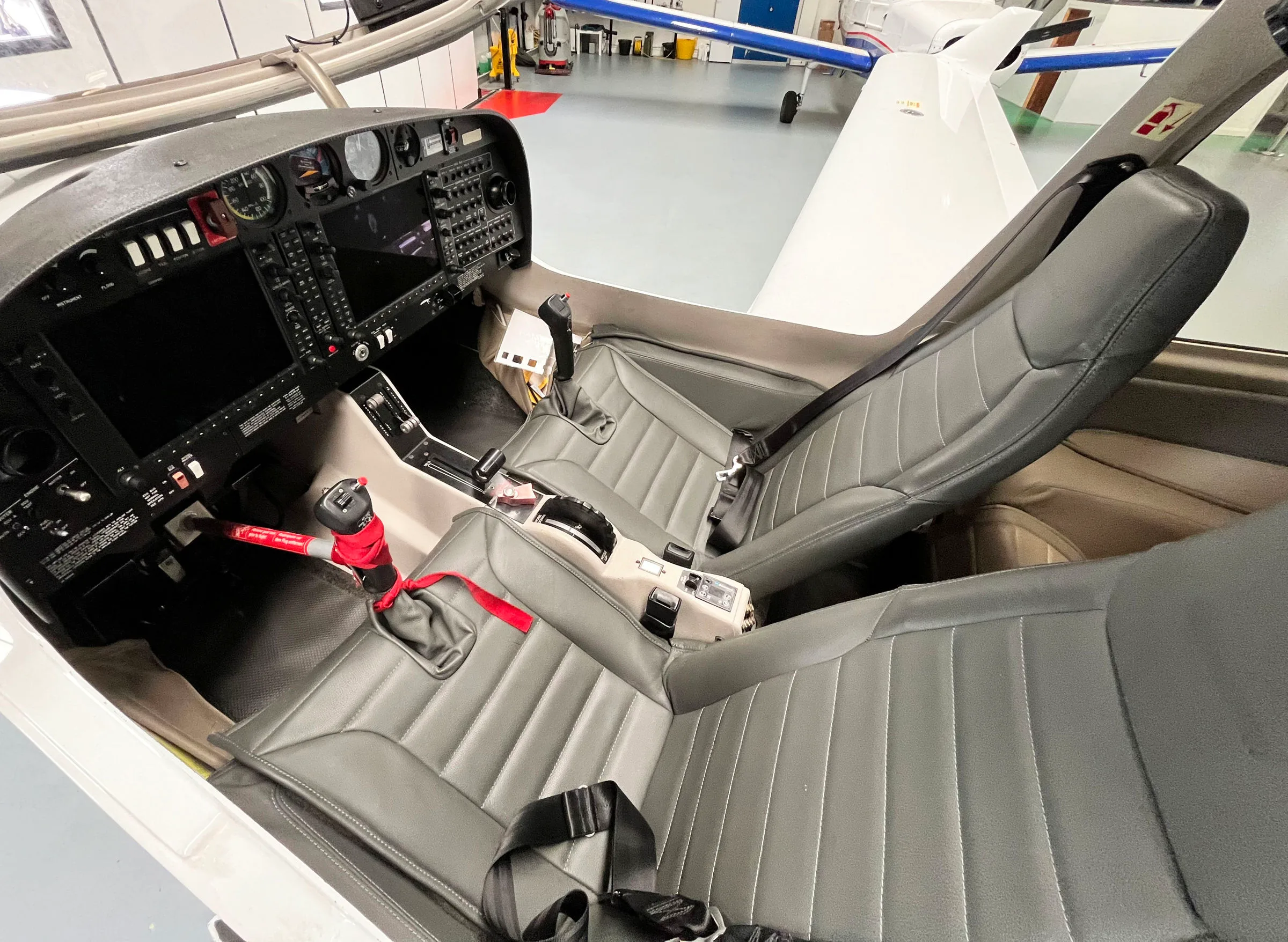 Cabin interior of a 2014 Diamond DA40 NG.