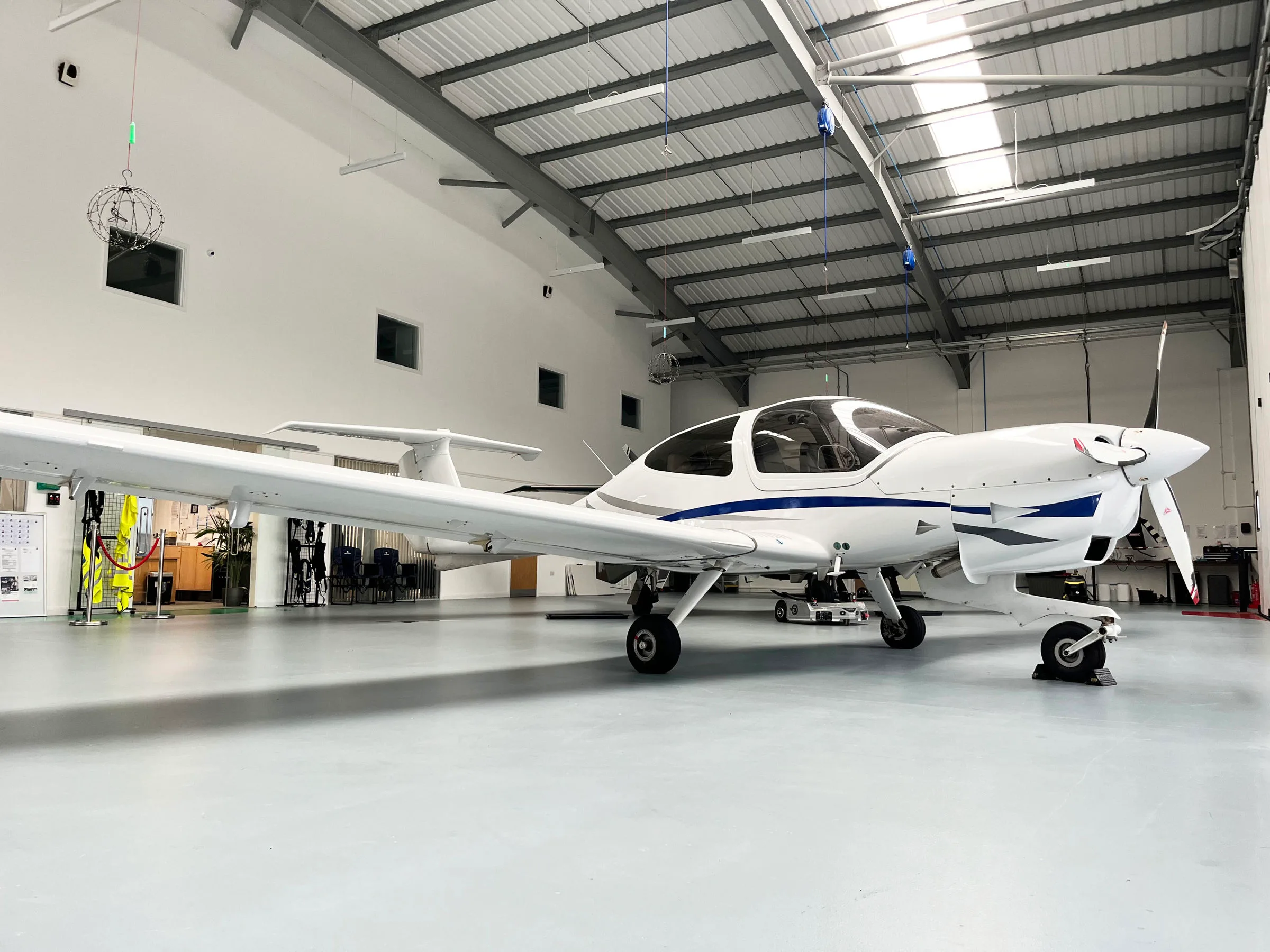 Exterior view of a 2014 Diamond DA40 NG.