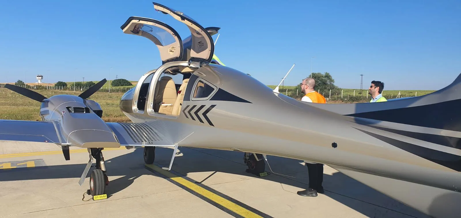Marketing image of a 2019 Diamond DA62.