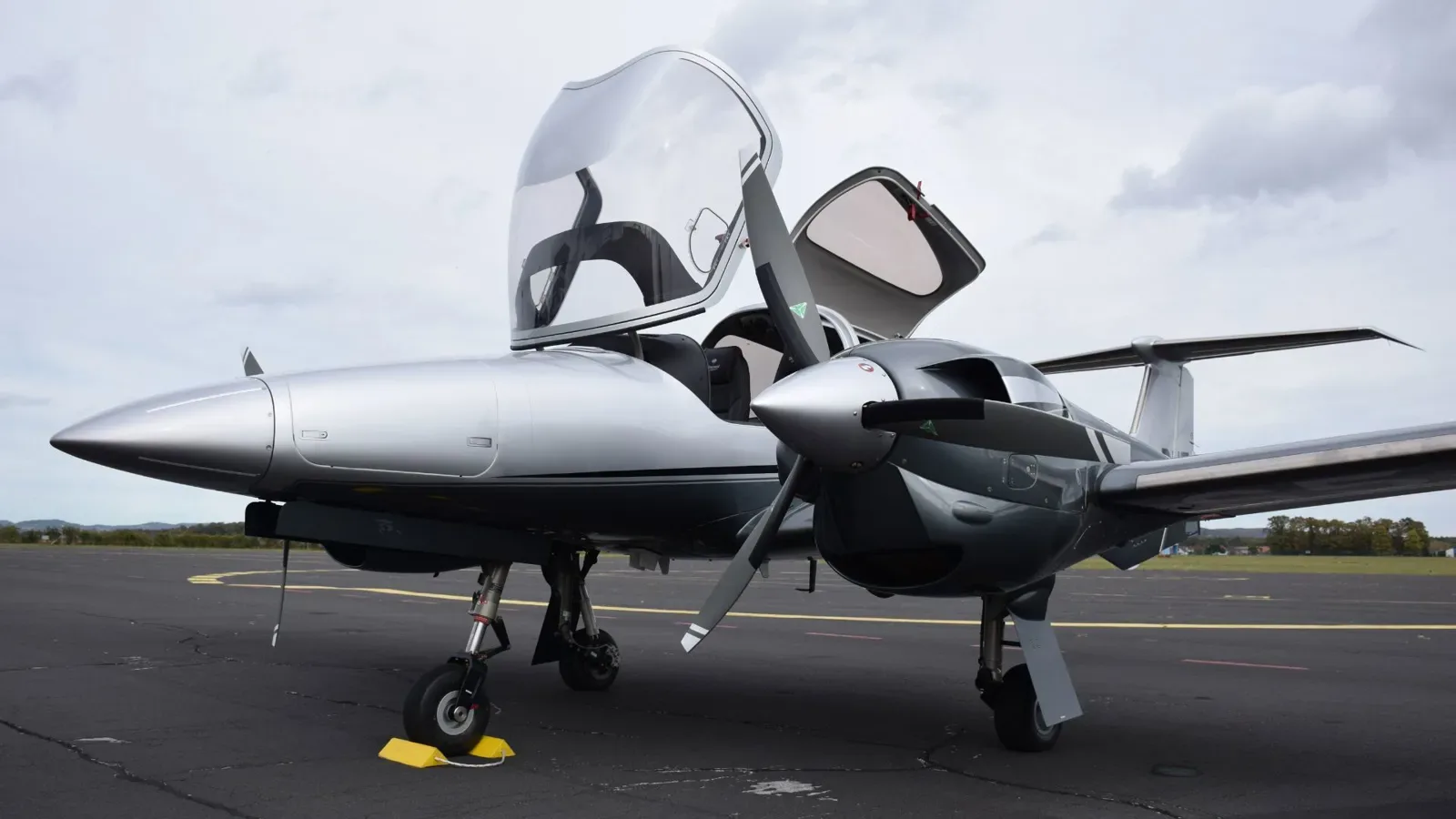 Exterior view of a 2026 Diamond DA42-VI.
