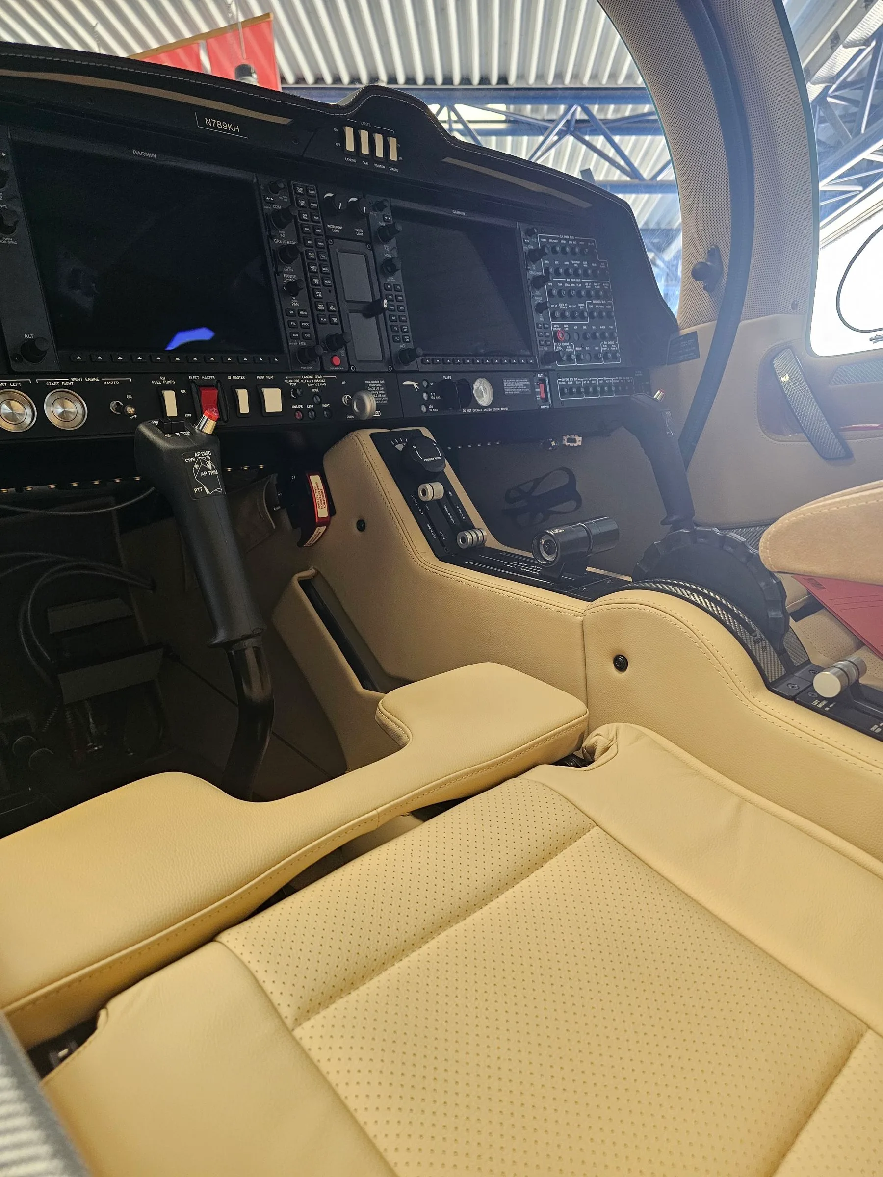 Cockpit and instrument panel of a 2026 Diamond DA62.