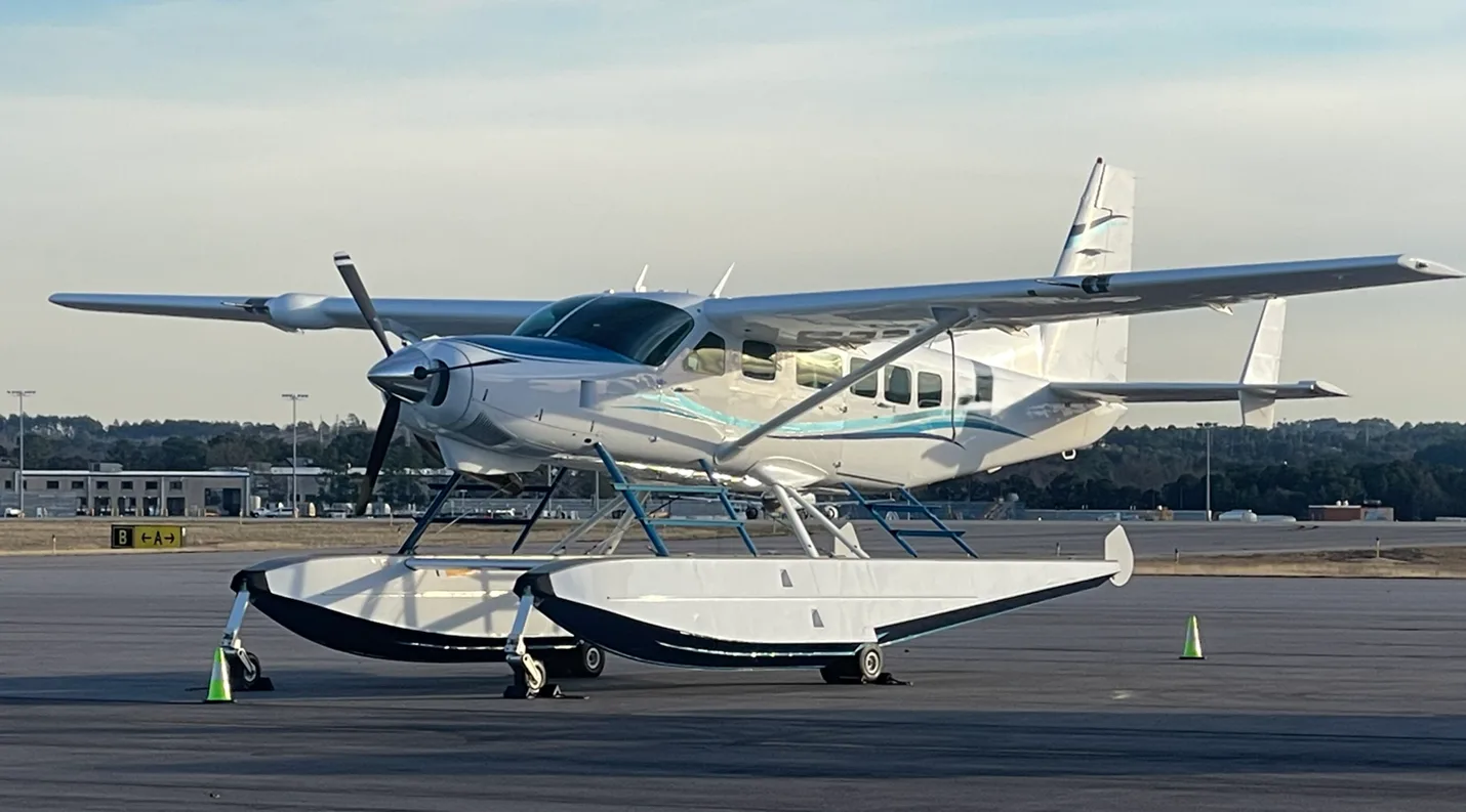 Exterior view of a 2009 Cessna caravan 208.