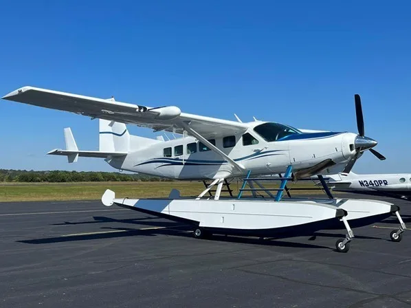Exterior view of a 2009 Cessna caravan 208.