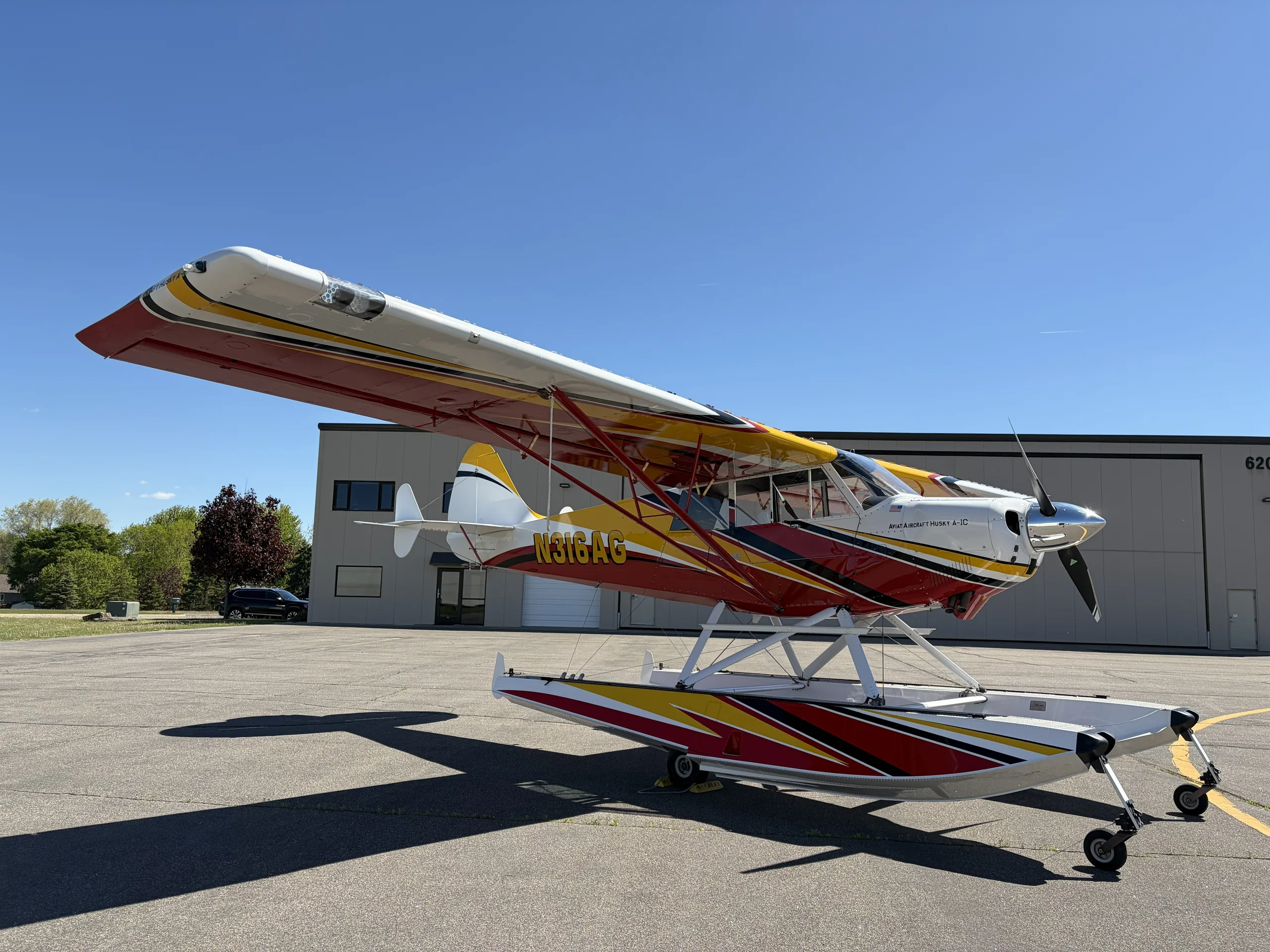 Exterior view of a 2013 Aviat husky a 1c 200 2.
