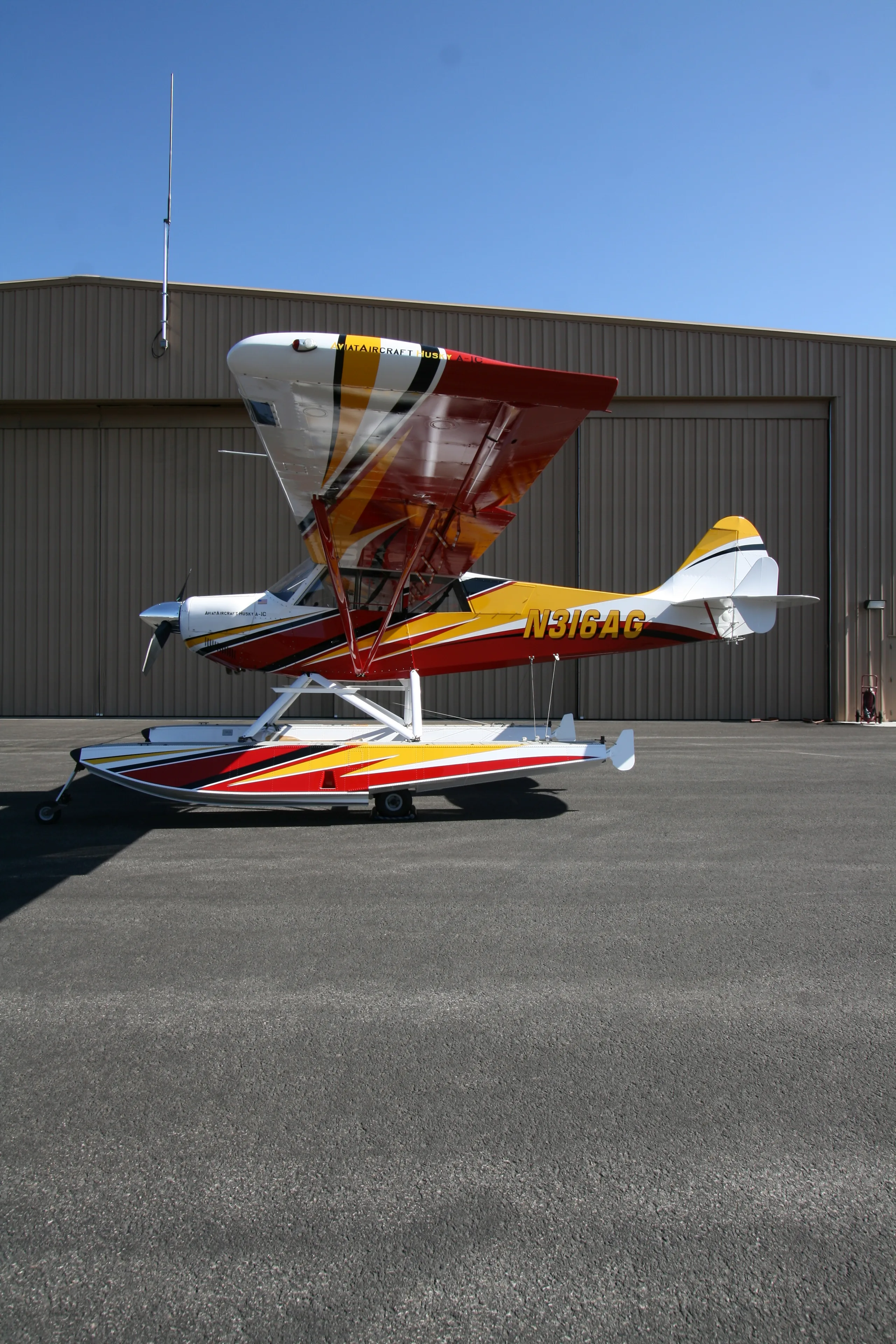 Exterior view of a 2013 Aviat husky a 1c 200 2.