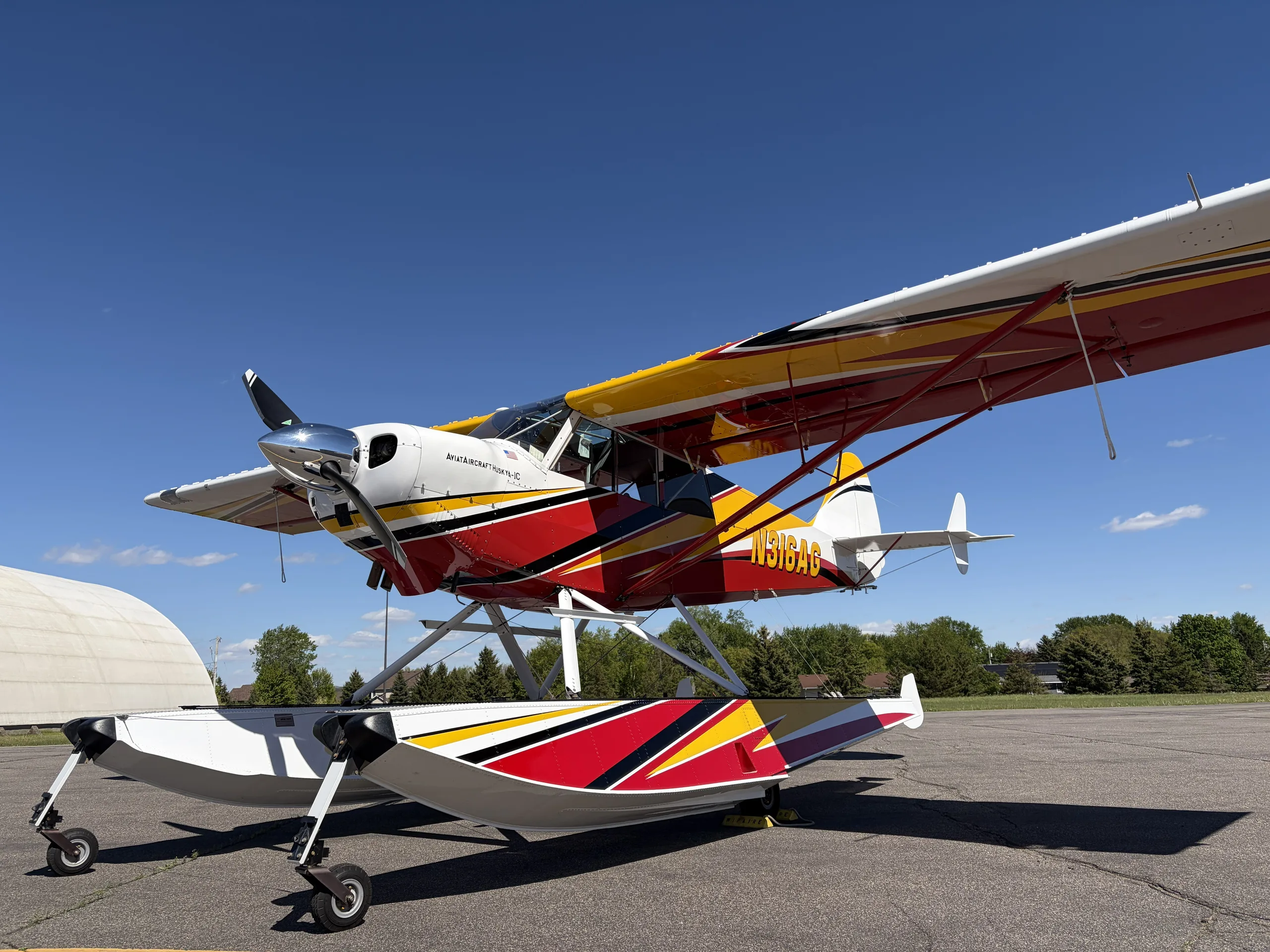 Exterior view of a 2013 Aviat husky a 1c 200 2.