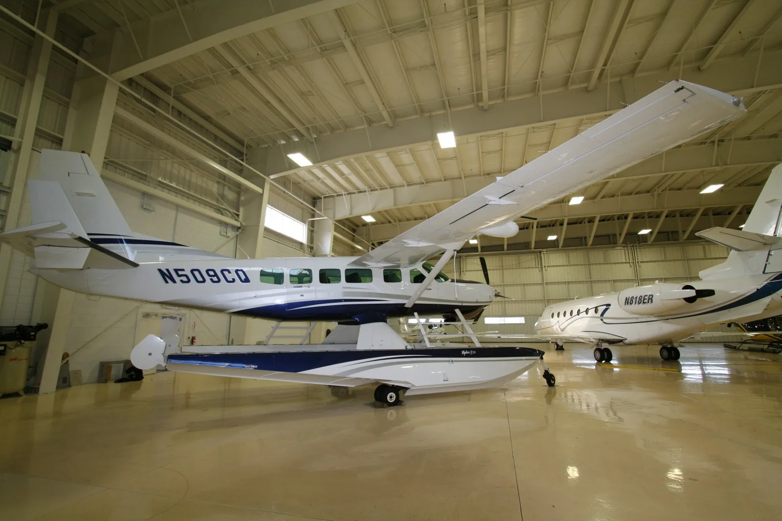 Exterior view of a 2018 Cessna caravan amphibious.