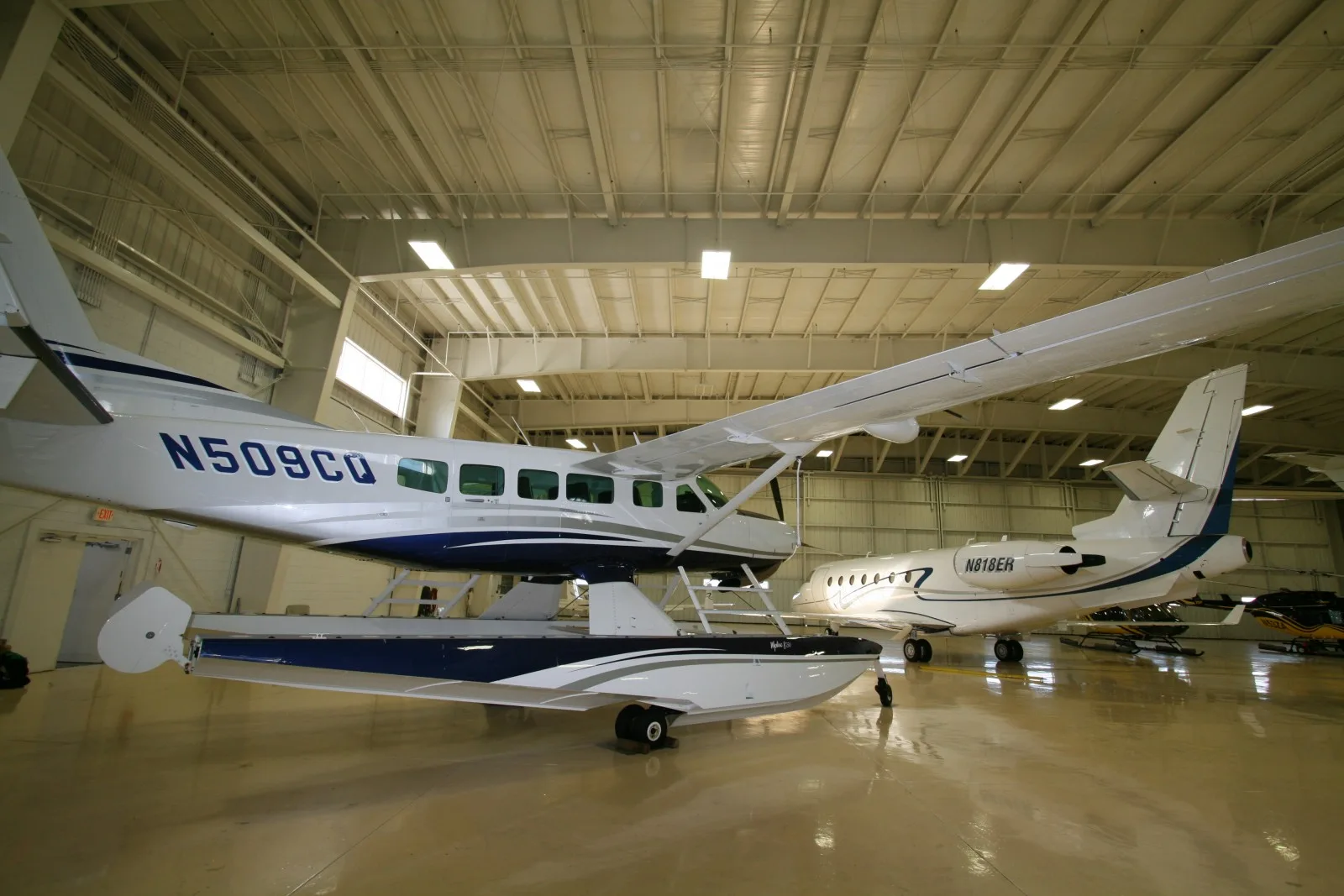 Exterior view of a 2018 Cessna caravan amphibious.