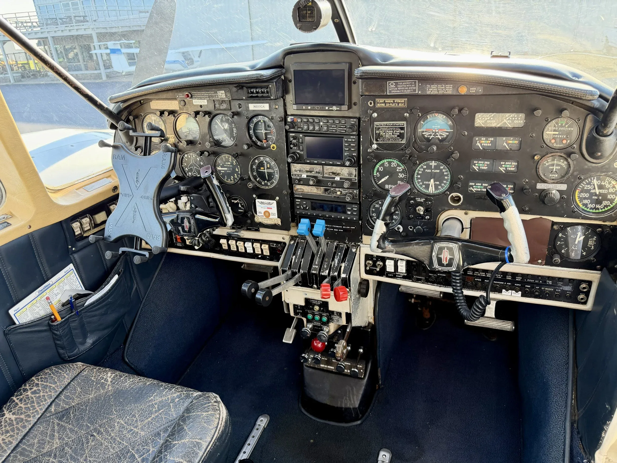 Cockpit and instrument panel of a 1971 Zane Co Aero TURBO AZTEC E N227CA — Zane Co Aero.