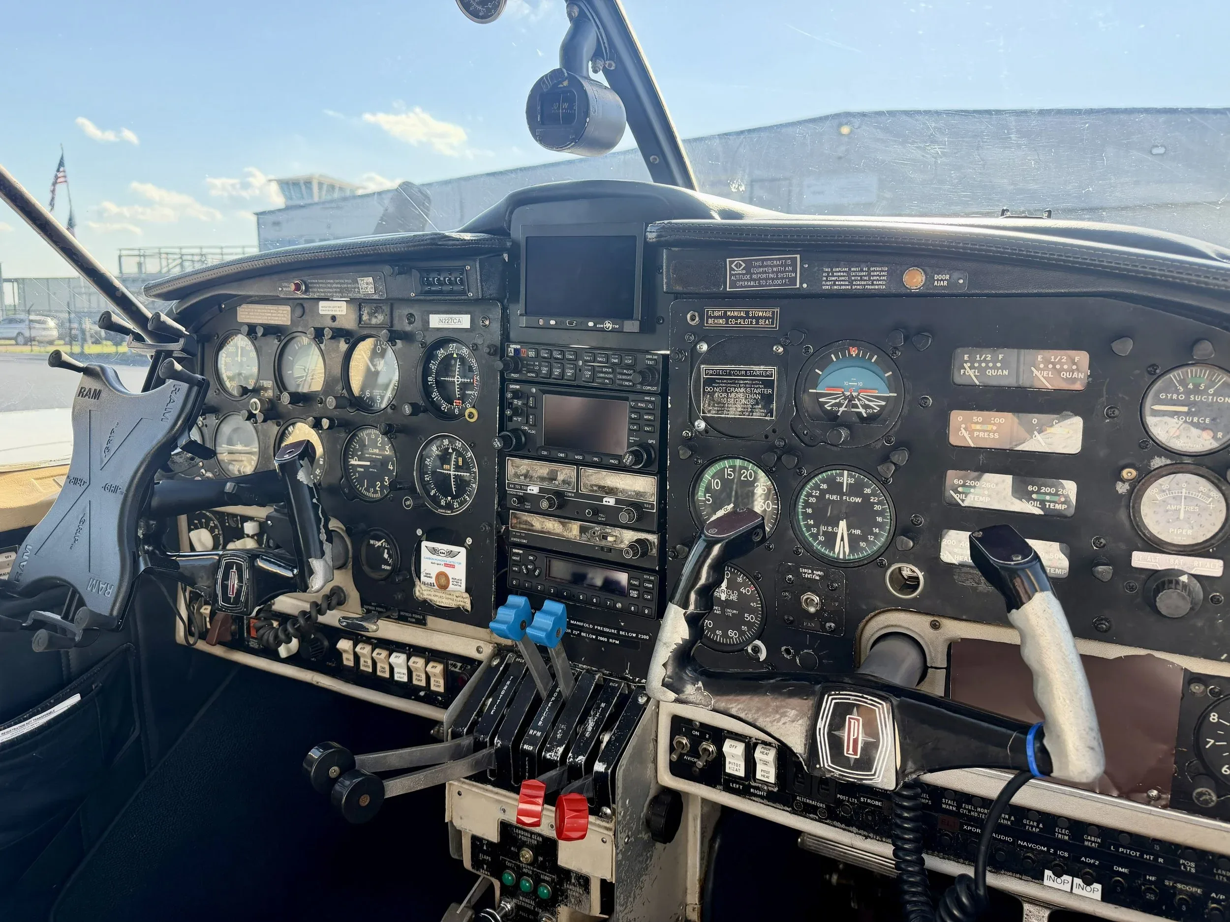 Cockpit and instrument panel of a 1971 Zane Co Aero TURBO AZTEC E N227CA — Zane Co Aero.