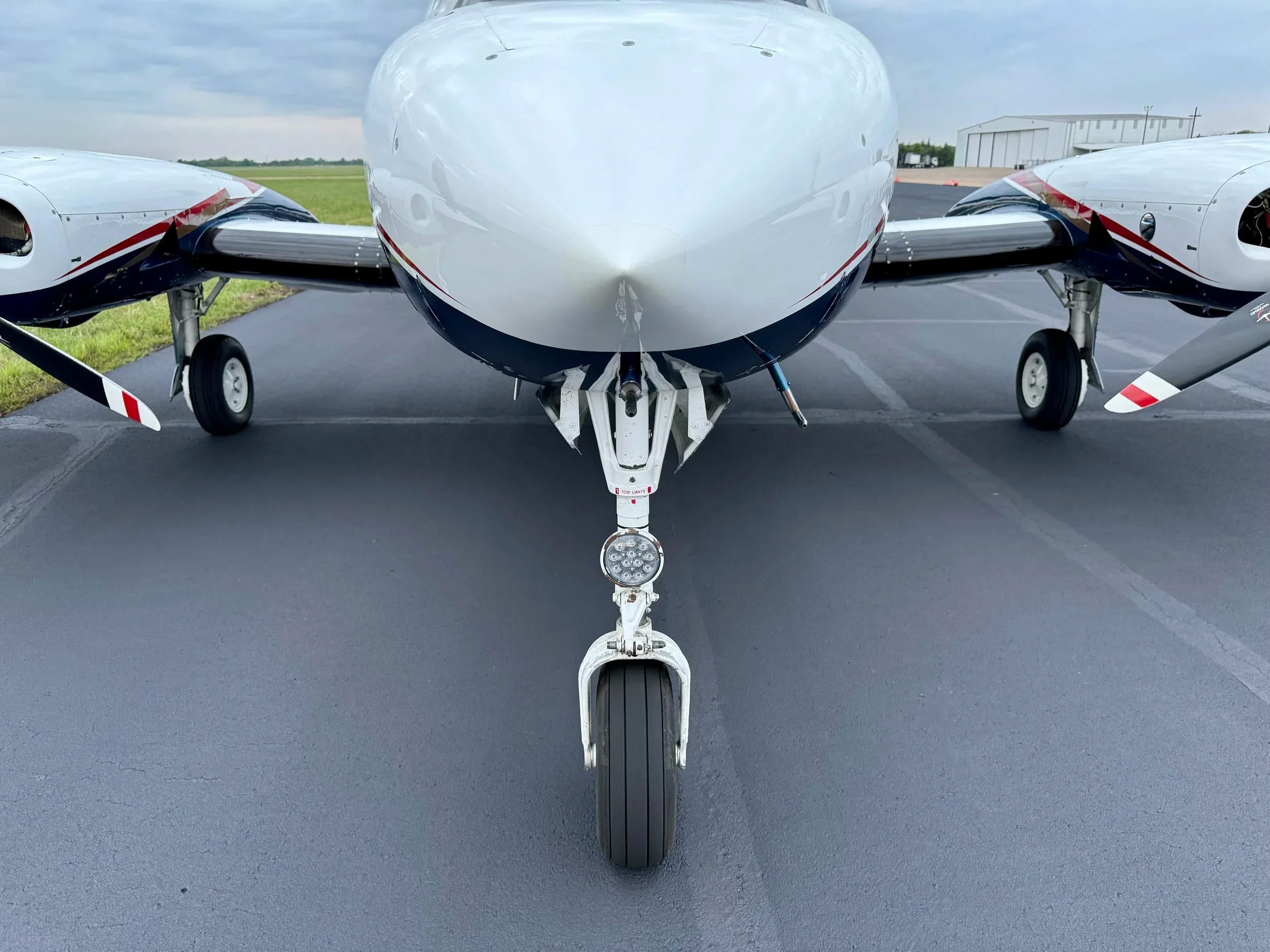 Exterior view of a 1974 Zane Co Aero 414 chancellor, N4201C.
