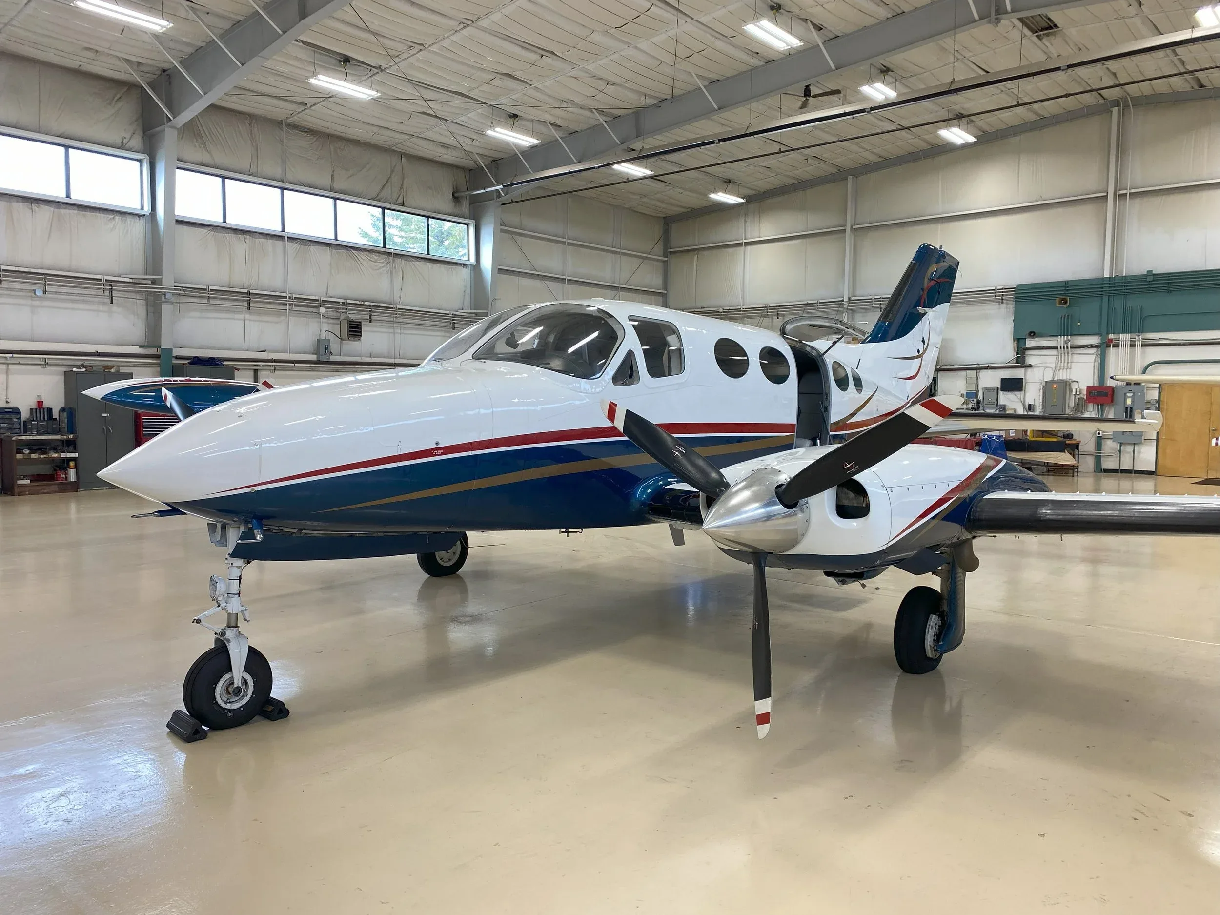 Exterior view of a 1974 Zane Co Aero 414 chancellor, N4201C.