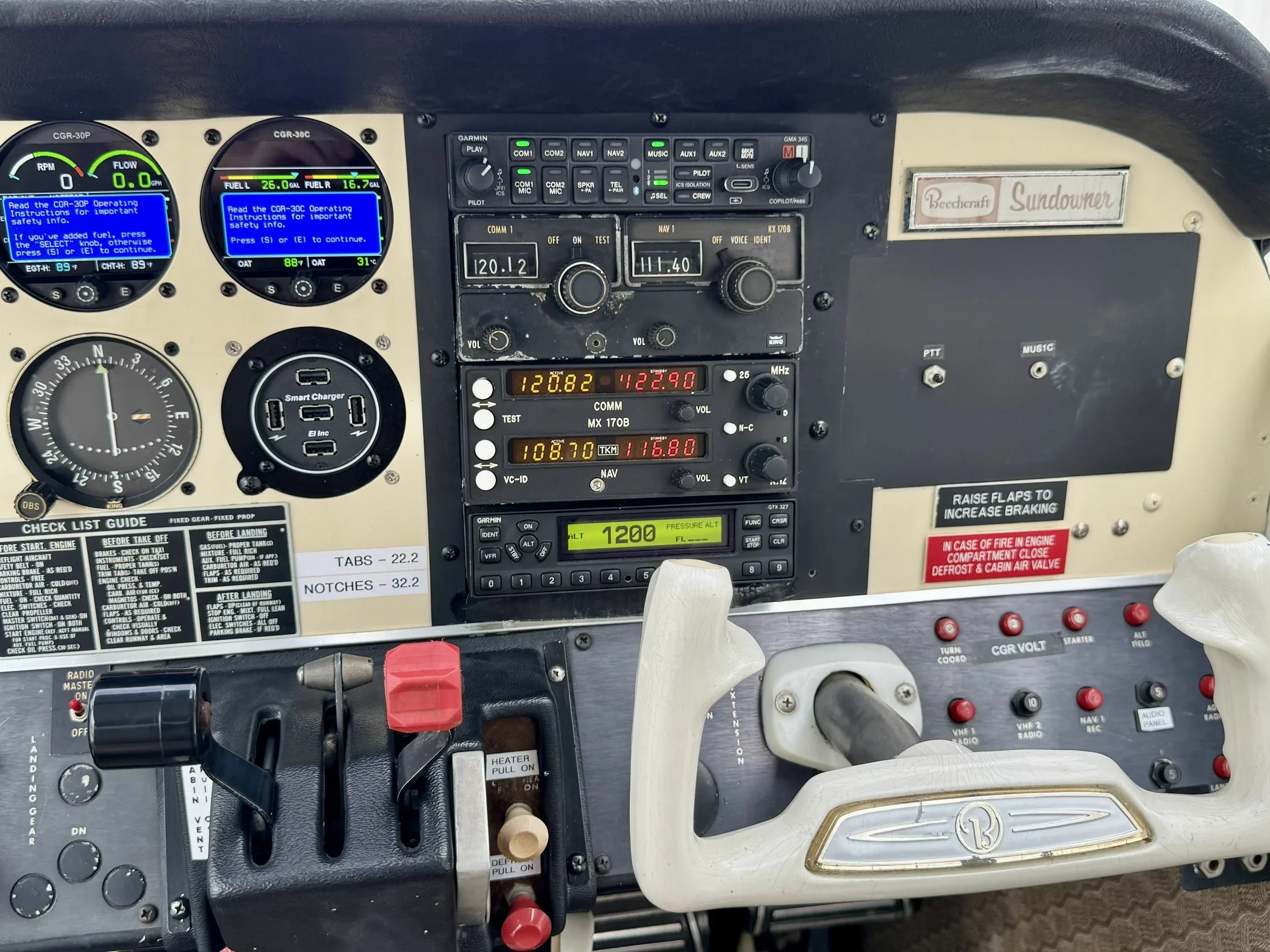 Avionics suite of a 1976 Zane Co Aero C23 SUNDOWNER N2050L — Zane Co Aero.