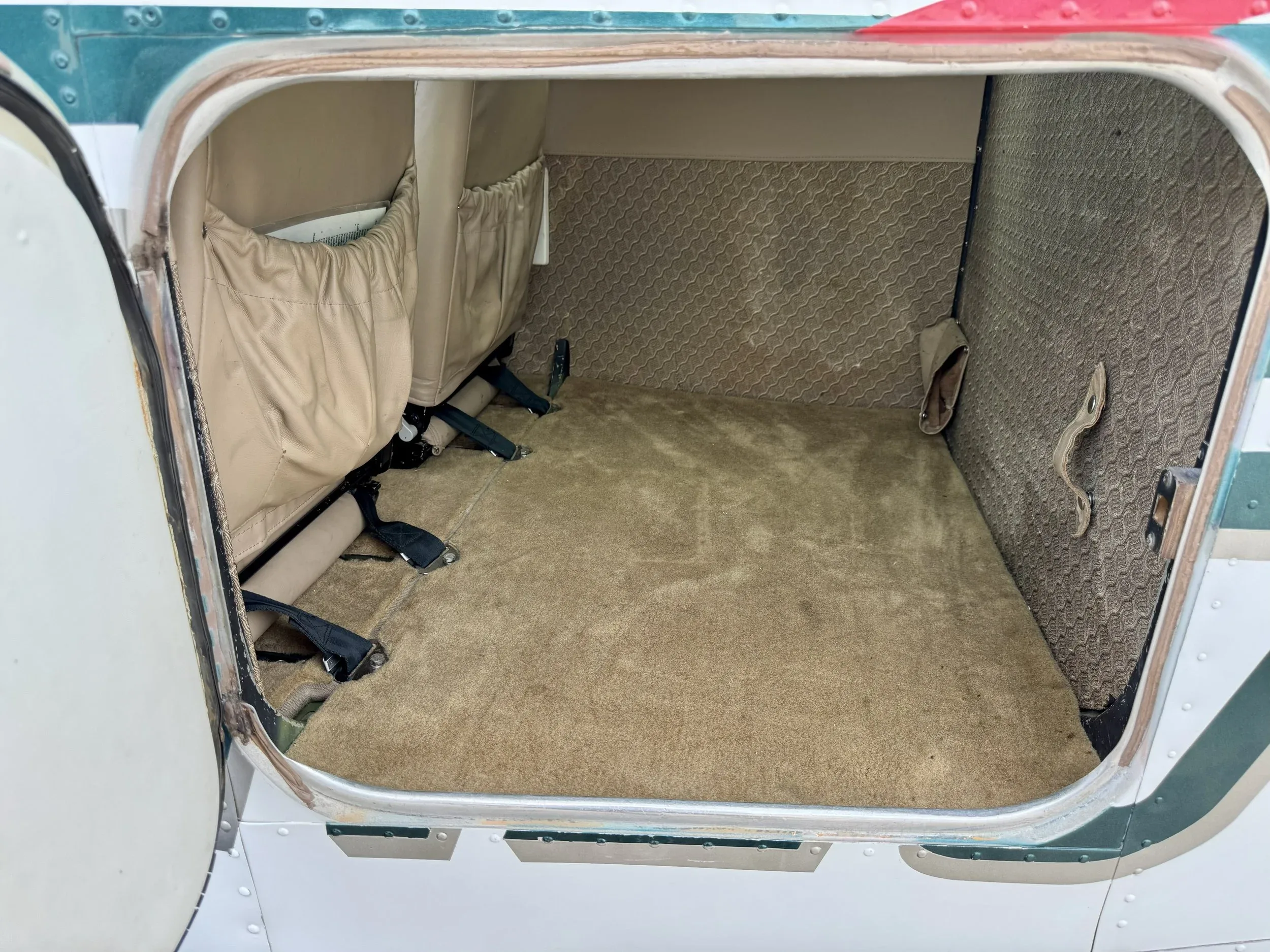 Cabin interior of a 1976 Zane Co Aero C23 SUNDOWNER N2050L — Zane Co Aero.