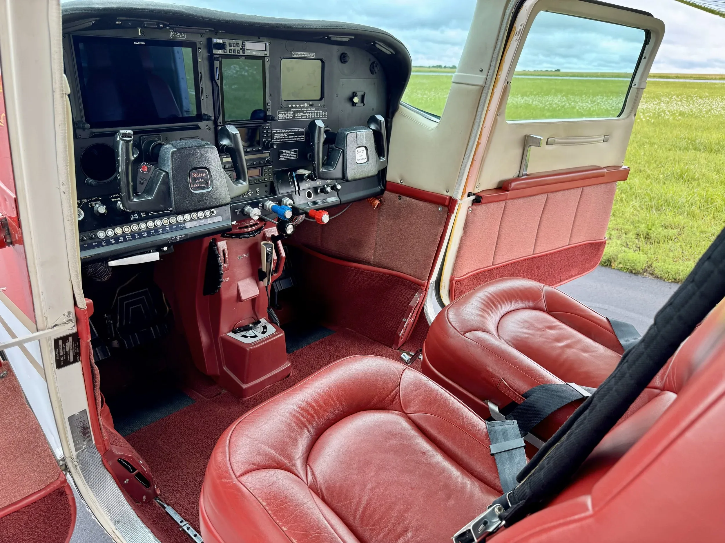 Cockpit and instrument panel of a 1977 Zane Co Aero 210M CENTURION TURBO.