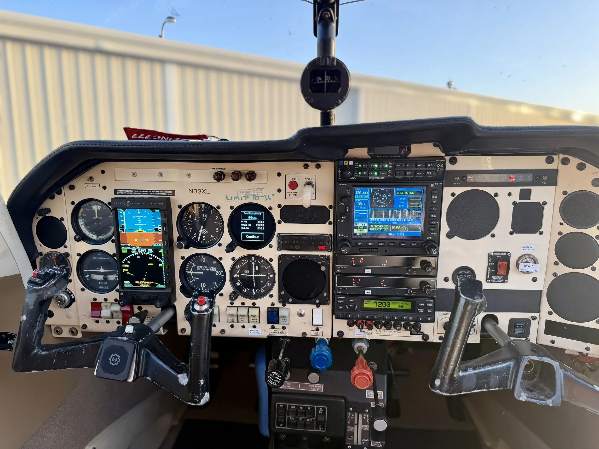 Cockpit and instrument panel of a 1981 Zane Co Aero M20K 231 N33XL — Zane Co Aero.